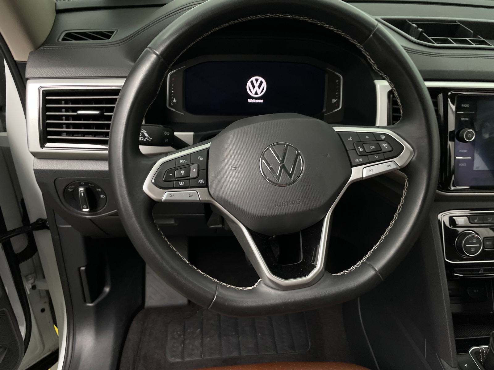 Thumbnail: 2021 Volkswagen Atlas - 4