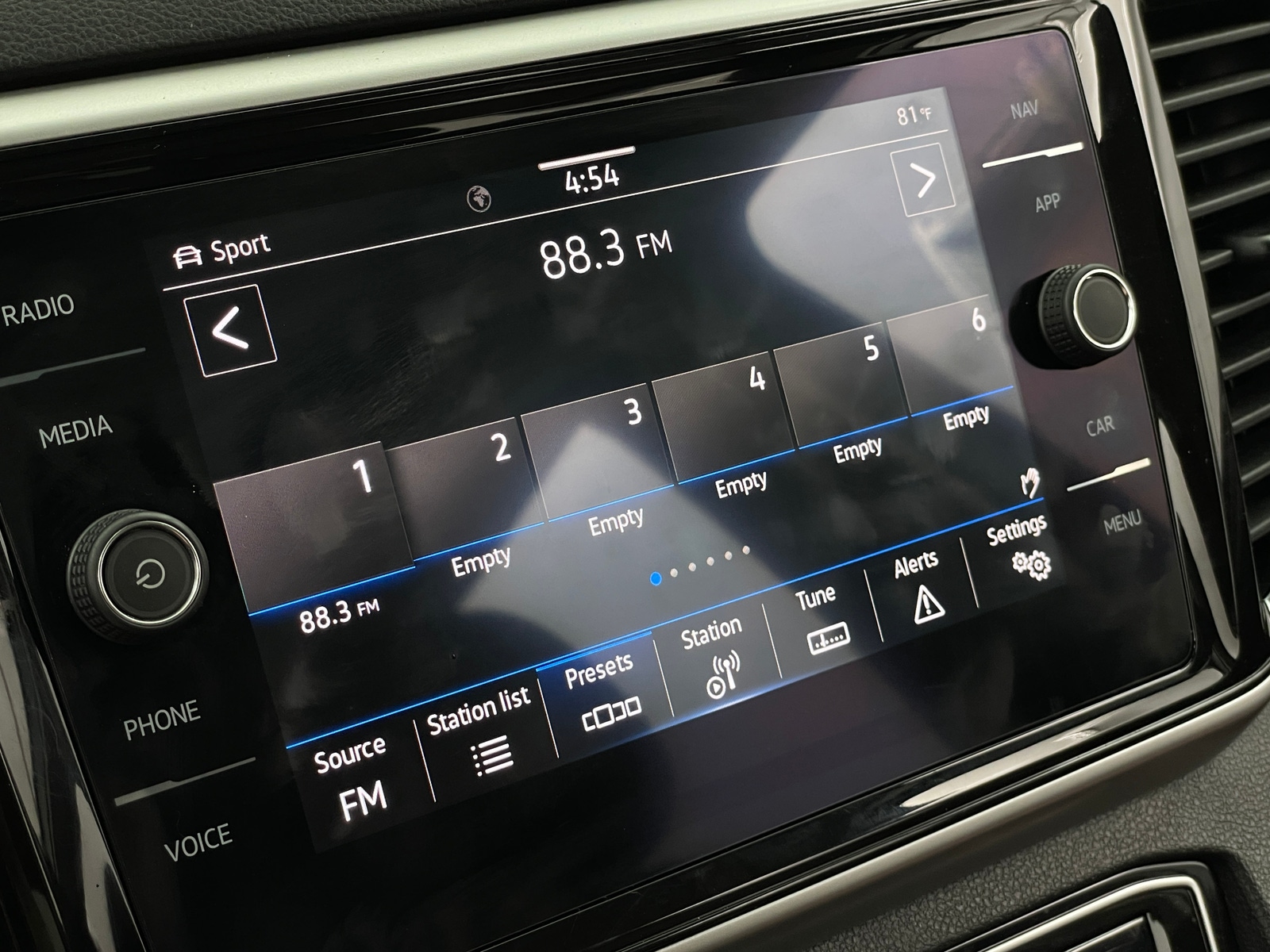 Thumbnail: 2021 Volkswagen Atlas - 3