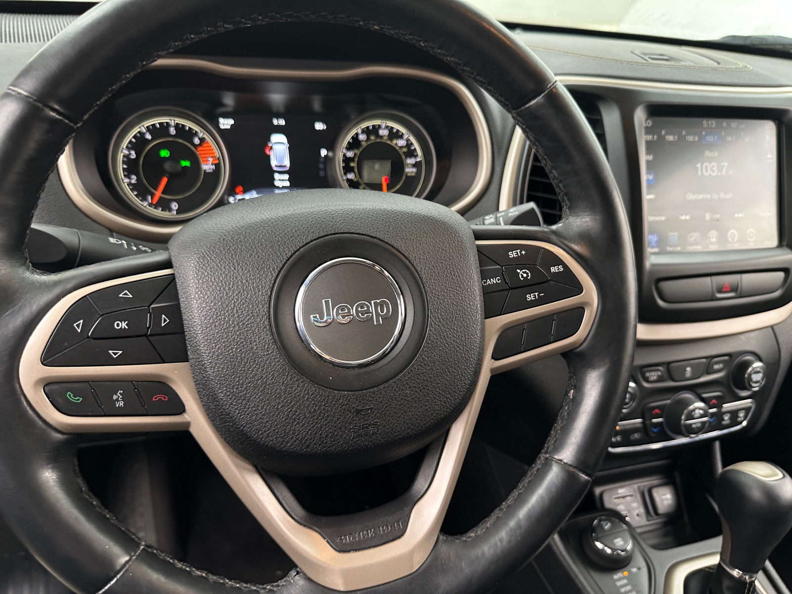 Thumbnail: 2017 Jeep Cherokee - 4