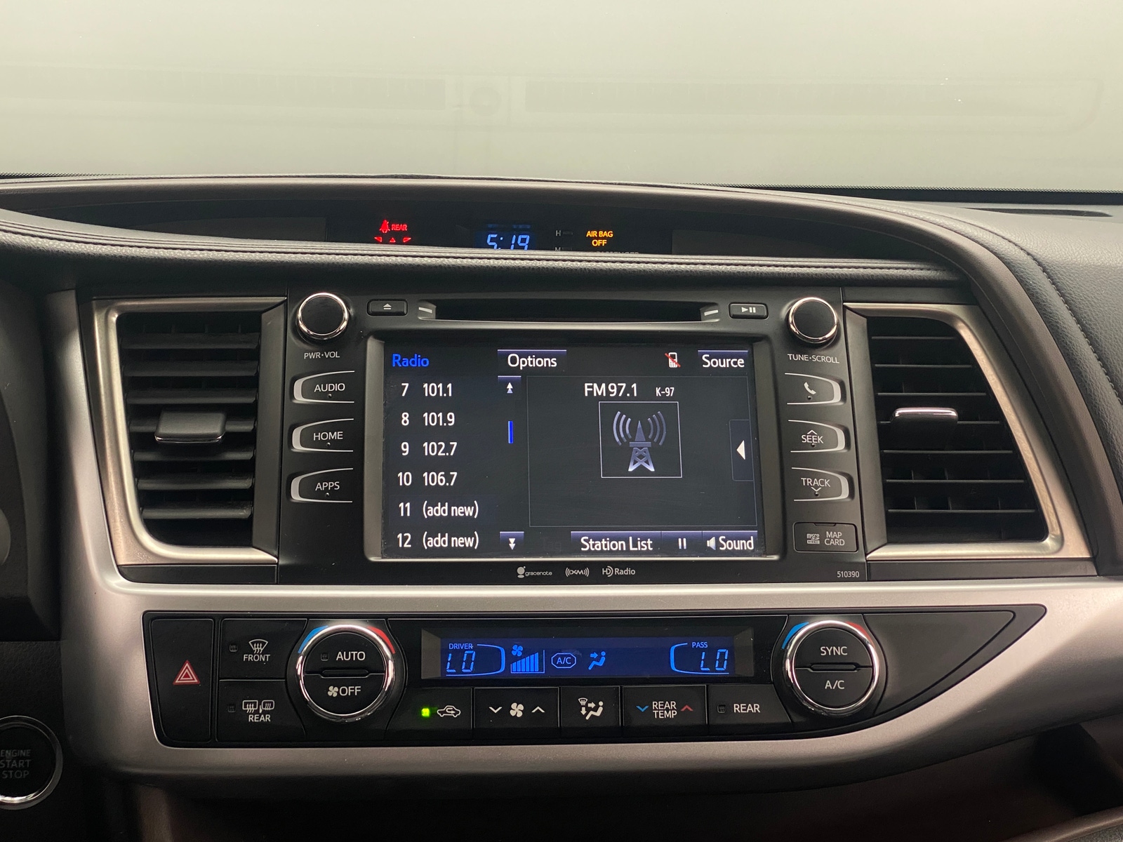 Thumbnail: 2019 Toyota Highlander - 3