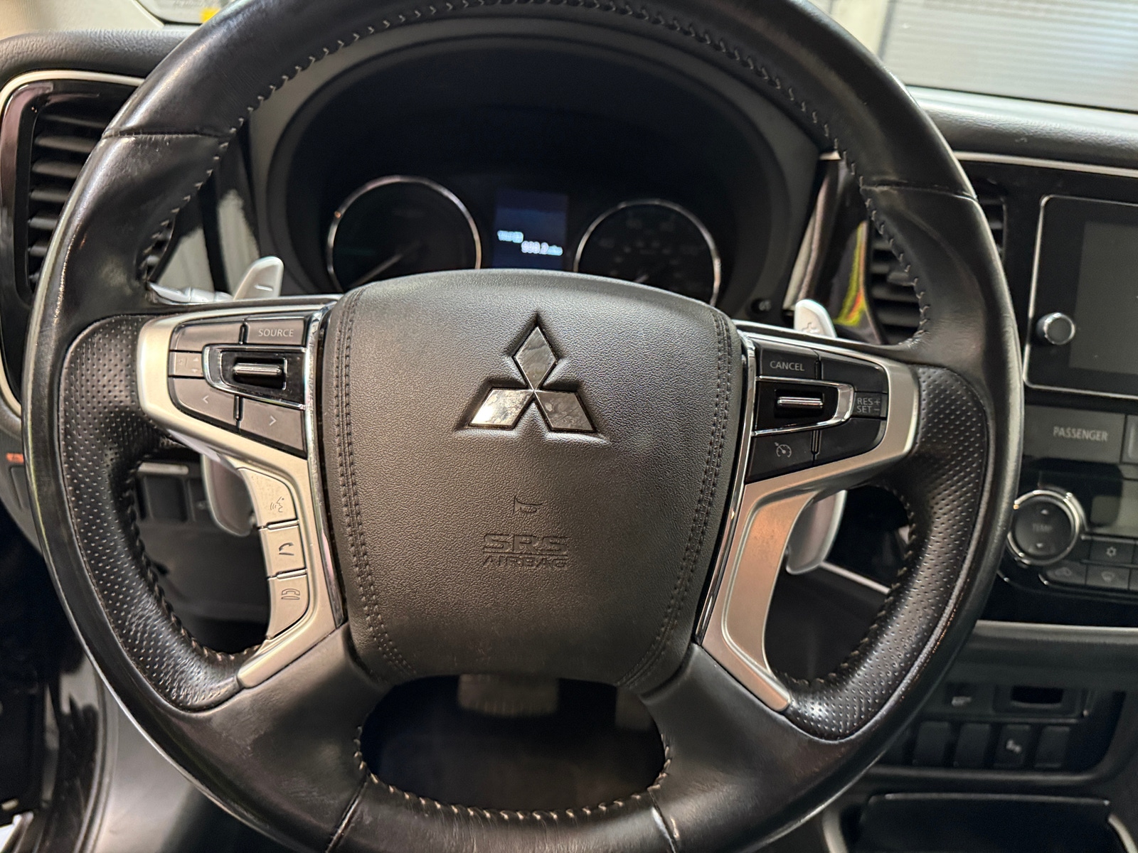 Thumbnail: 2018 Mitsubishi Outlander - 4
