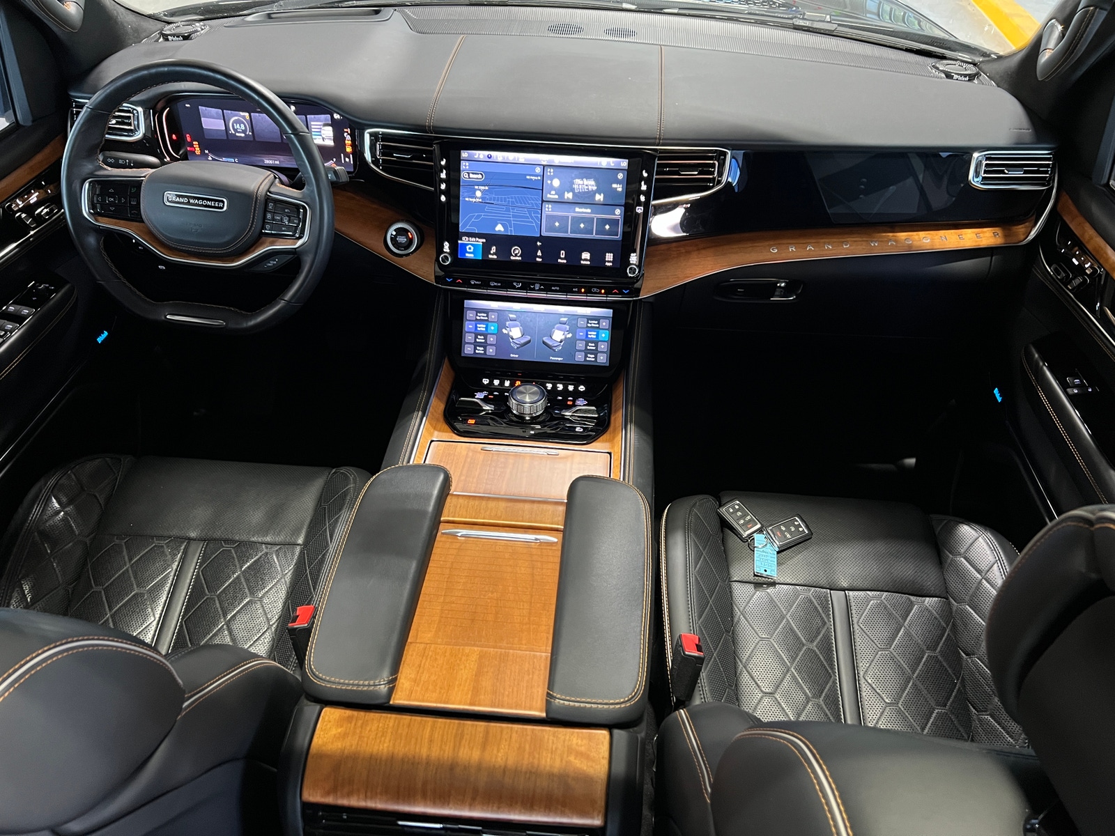 Thumbnail: 2022 Jeep Grand Wagoneer - 2
