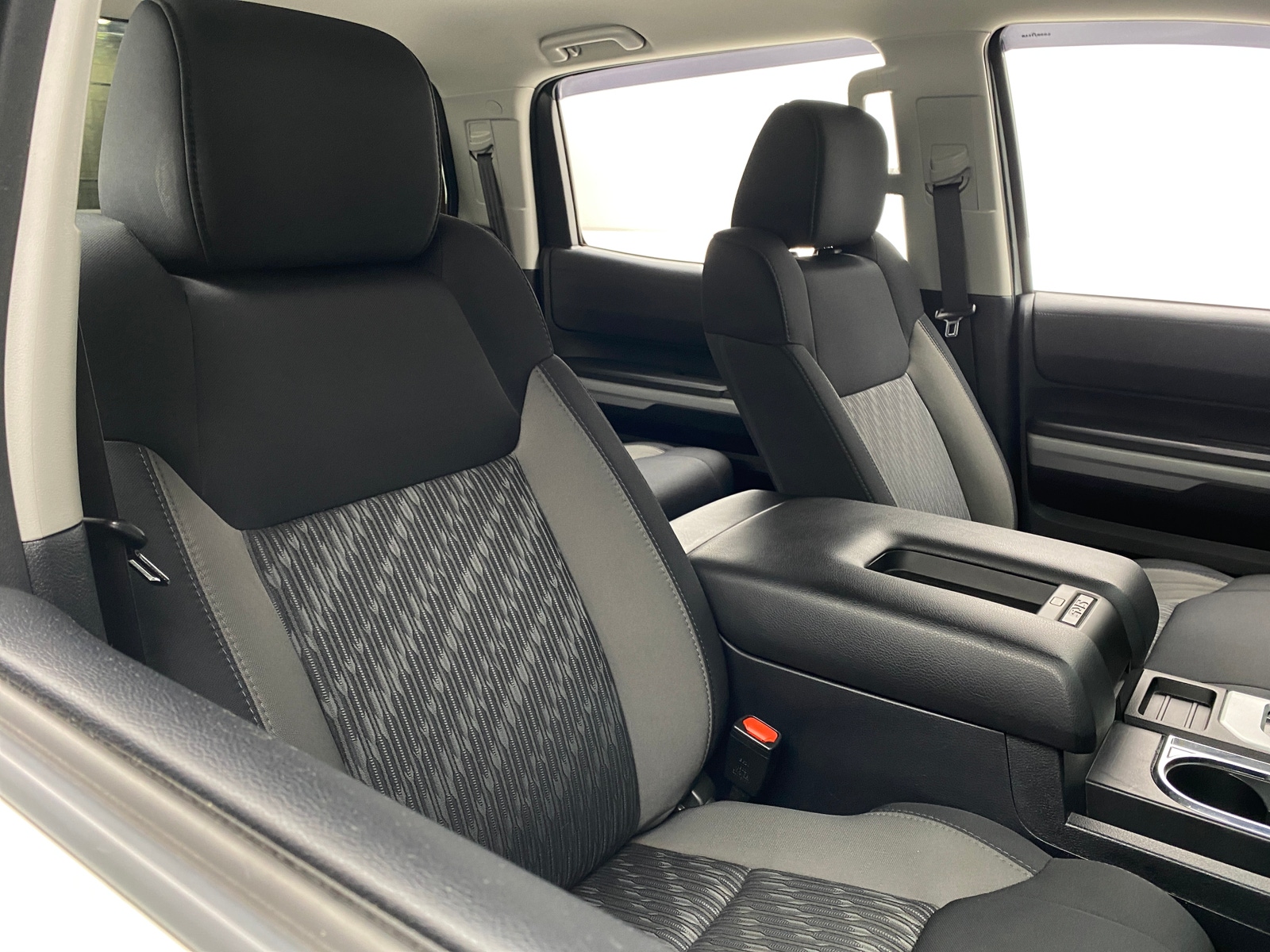 Thumbnail: 2020 Toyota Tundra - 2