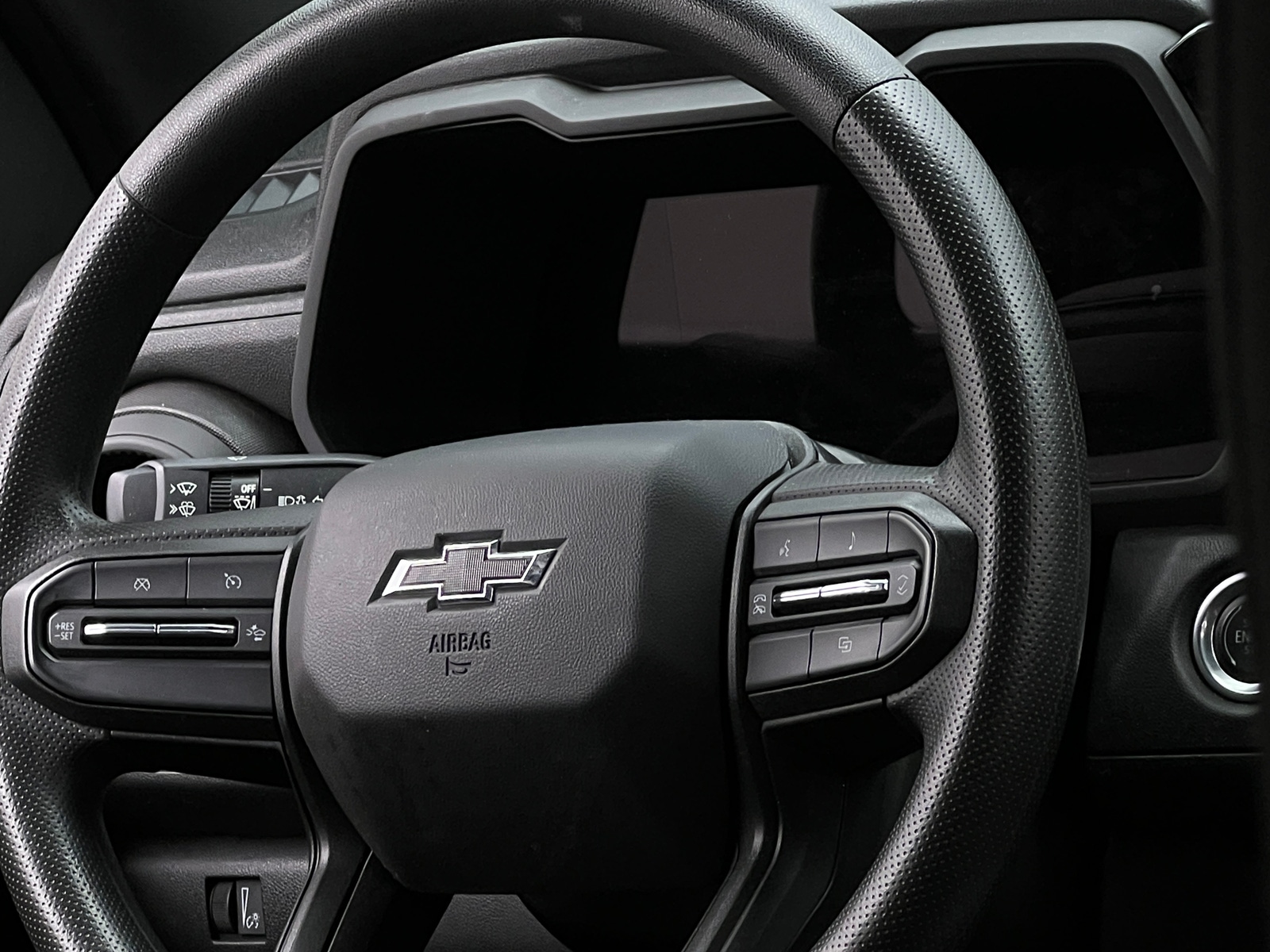 Thumbnail: 2023 Chevrolet Colorado - 5