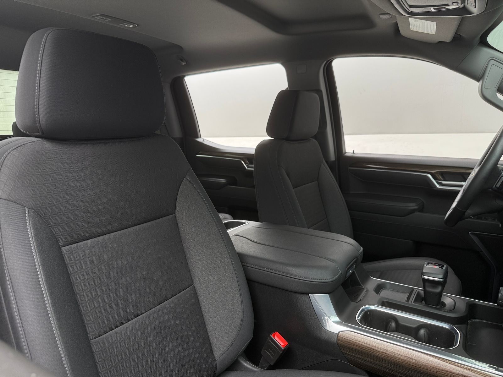 Thumbnail: 2025 Chevrolet Silverado 1500 - 2