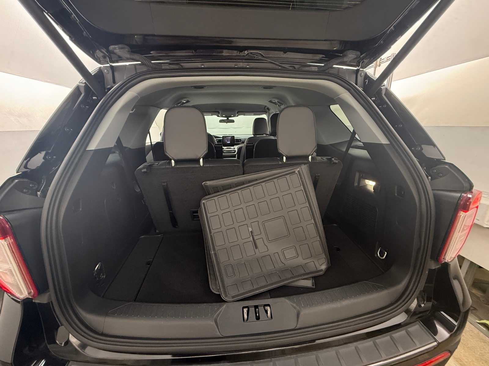 Thumbnail: 2023 Ford Explorer - 7