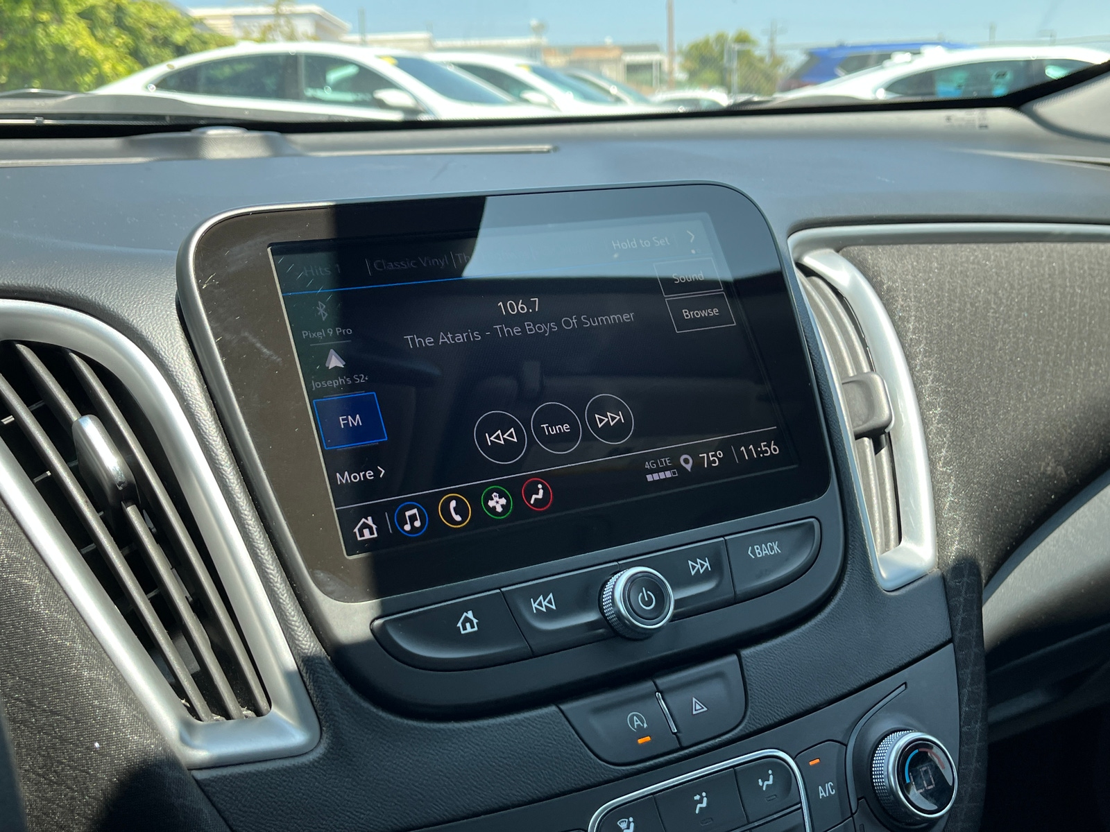 Thumbnail: 2023 Chevrolet Malibu - 4