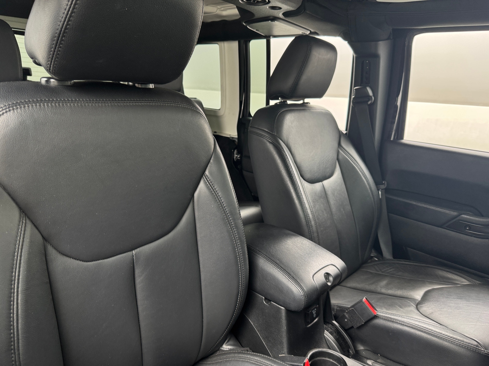 Thumbnail: 2017 Jeep Wrangler - 2