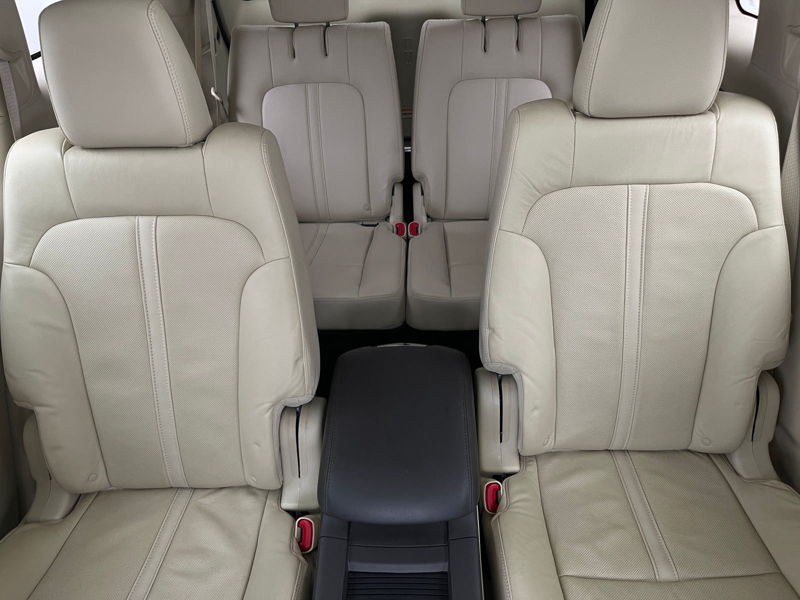 Thumbnail: 2018 Lincoln MKT - 5