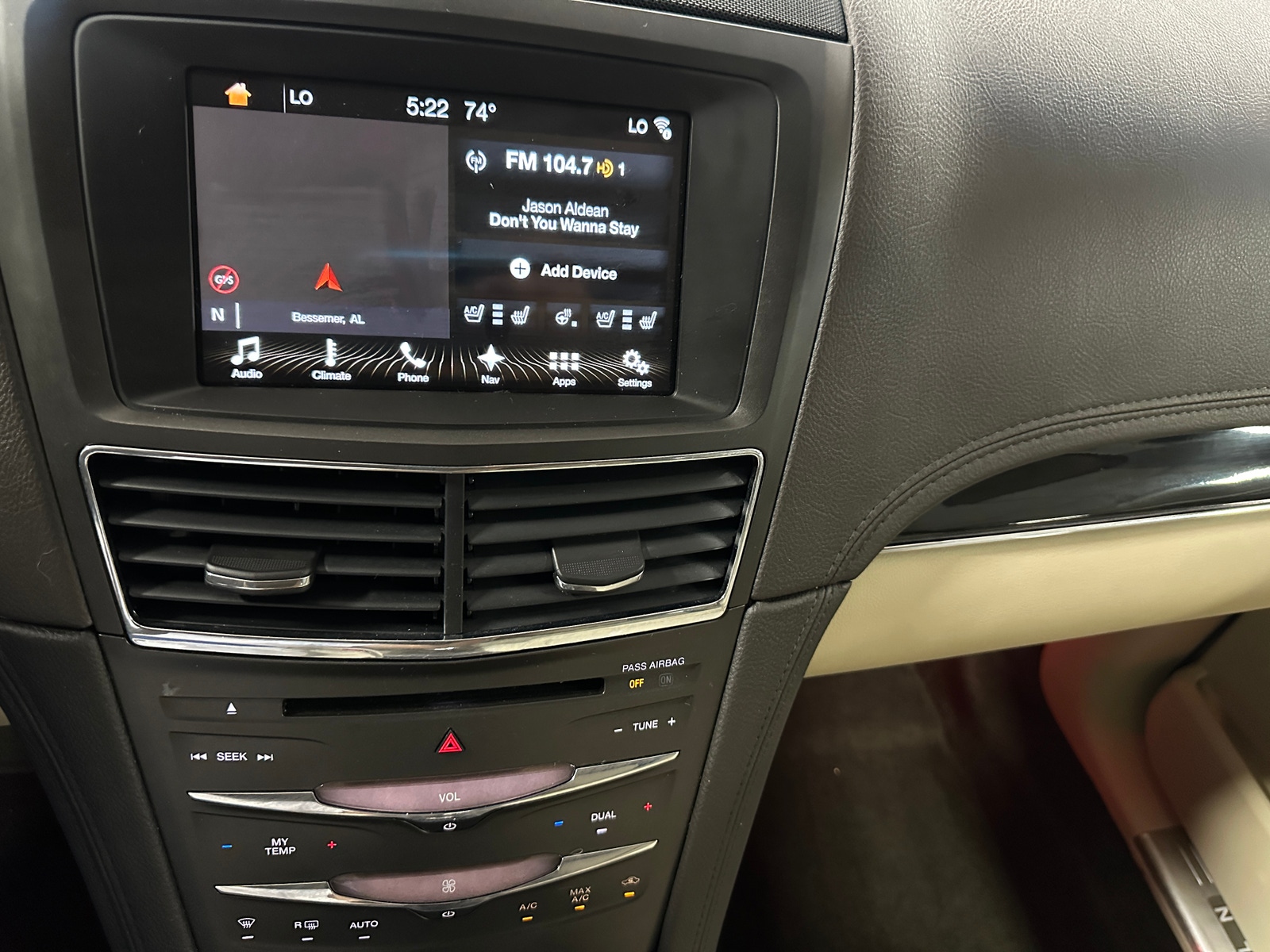 Thumbnail: 2018 Lincoln MKT - 3