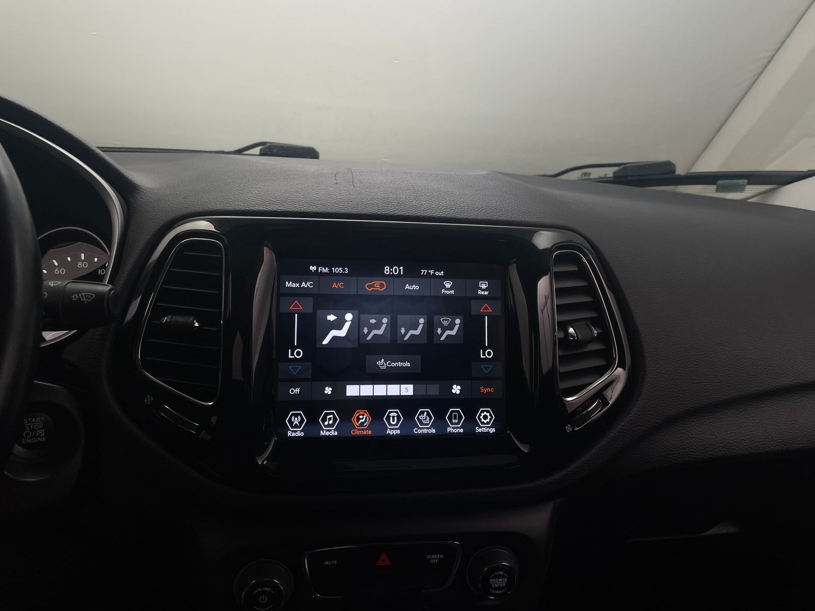 Thumbnail: 2019 Jeep Compass - 3