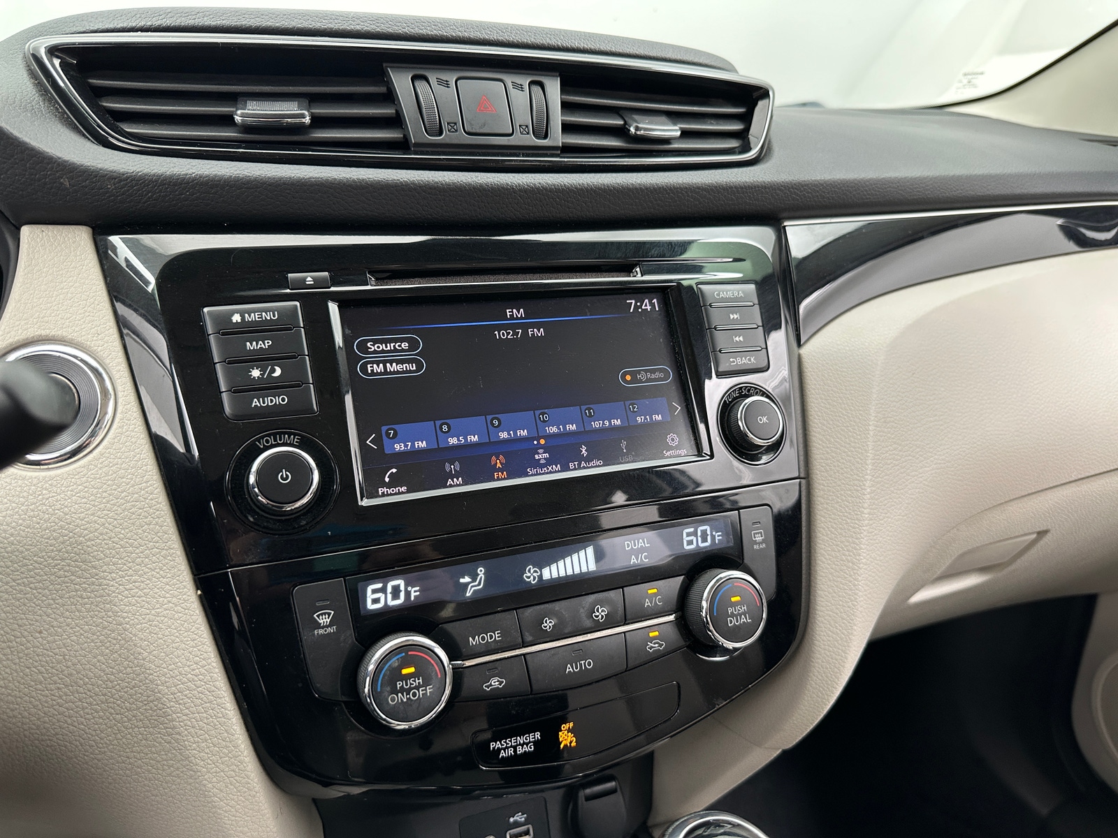 Thumbnail: 2019 Nissan Rogue Sport - 4