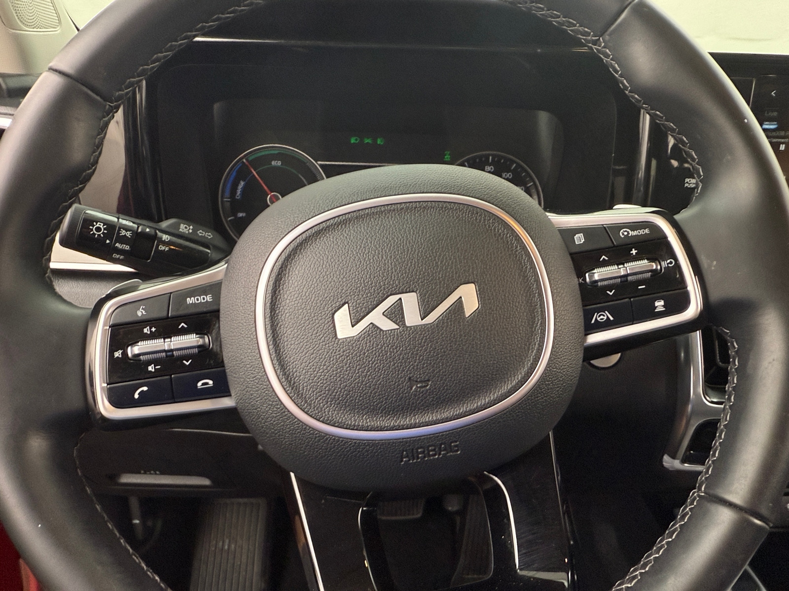 Thumbnail: 2022 Kia Sorento - 4