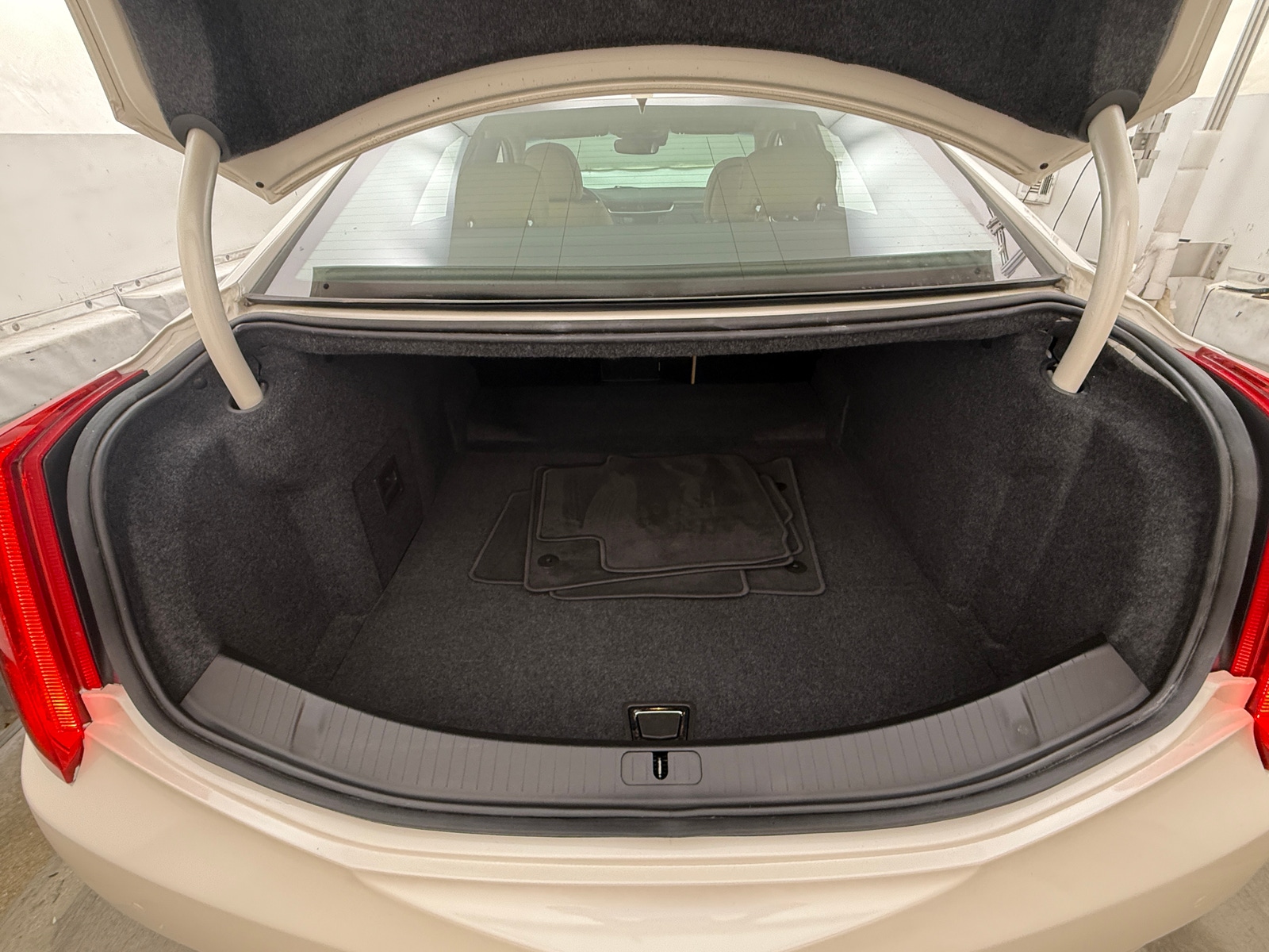 Thumbnail: 2013 Cadillac XTS - 6
