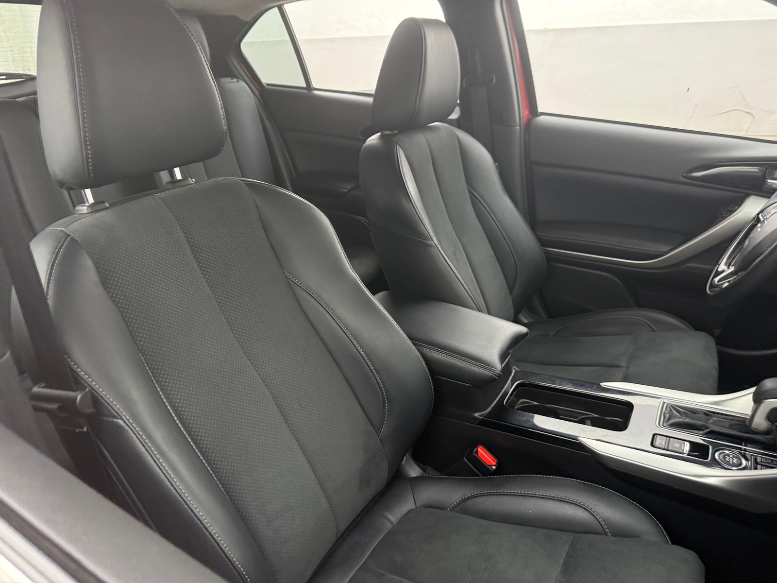 Thumbnail: 2024 Mitsubishi Eclipse Cross - 2