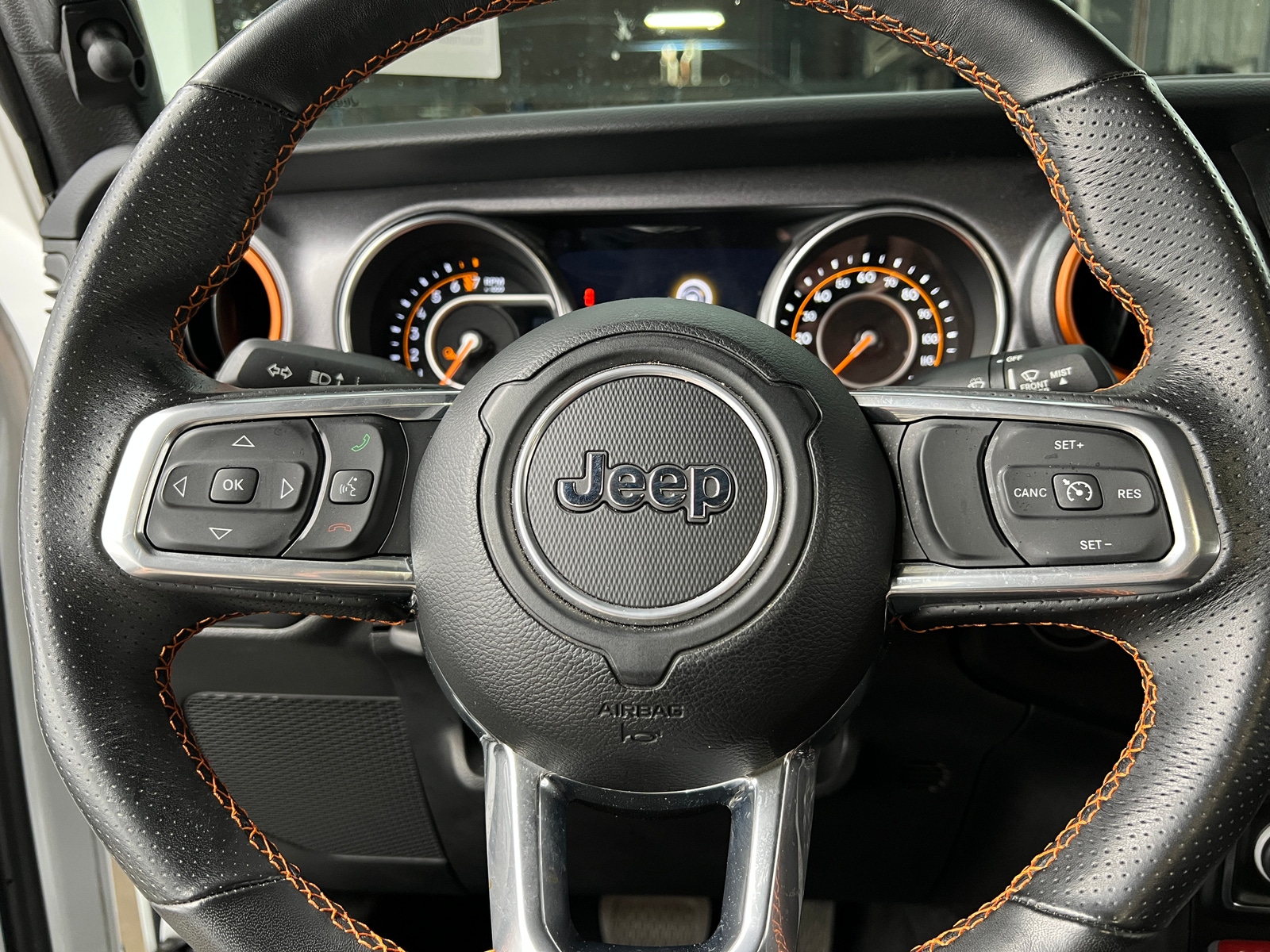 Thumbnail: 2023 Jeep Gladiator - 5