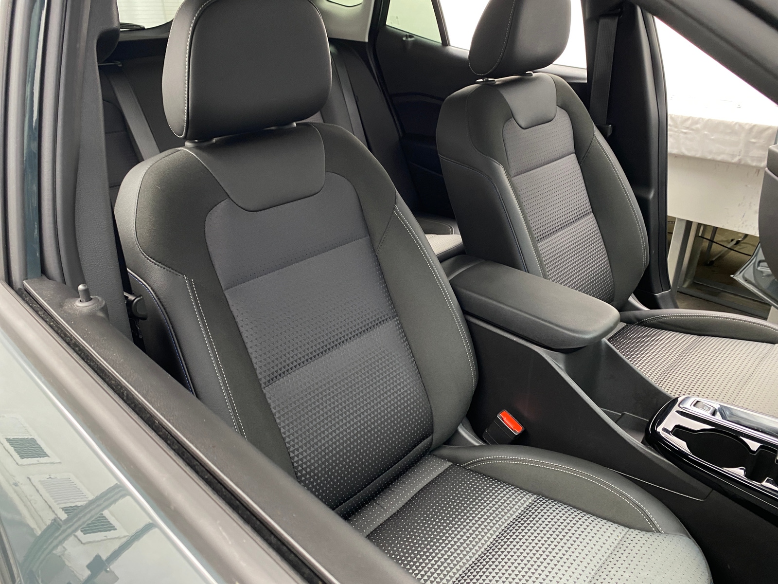 Thumbnail: 2025 Chevrolet Trax - 2