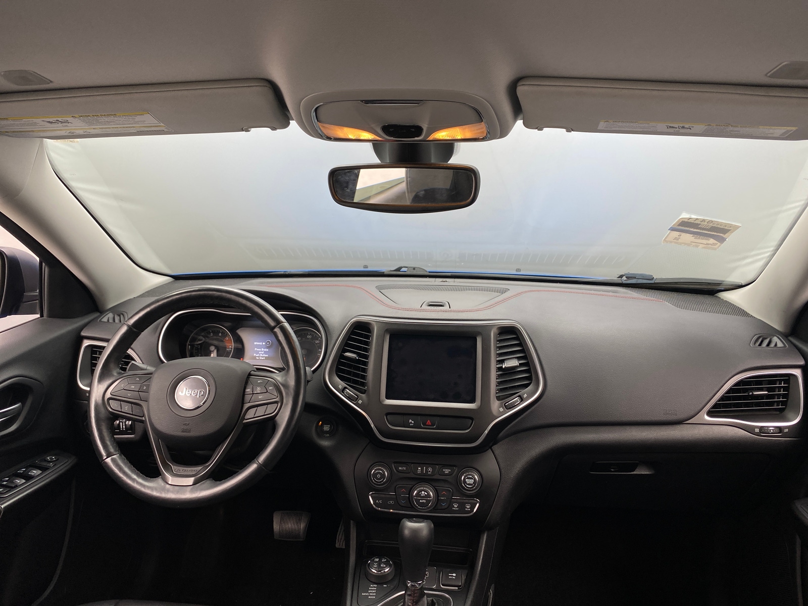Thumbnail: 2019 Jeep Cherokee - 3