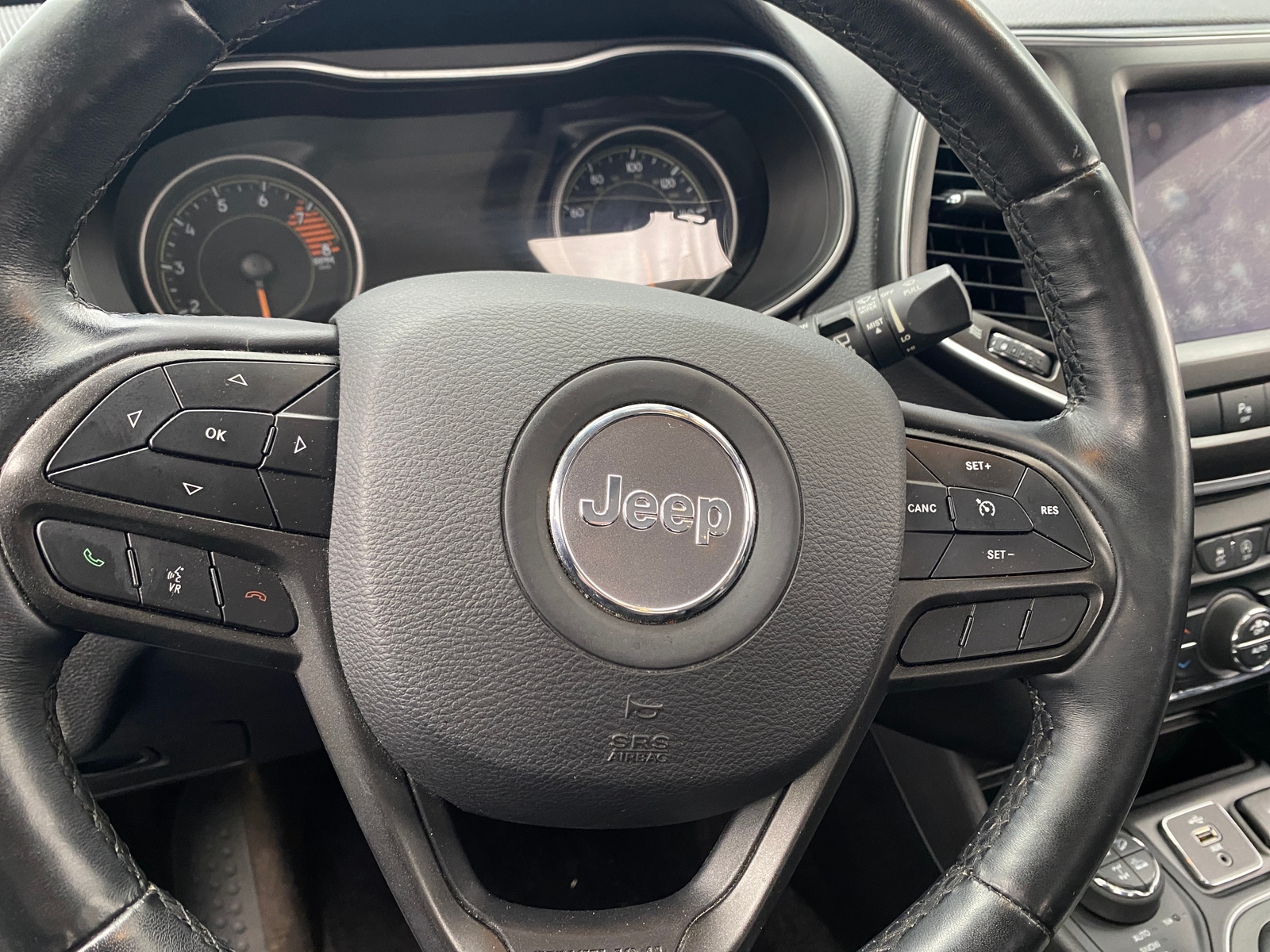 Thumbnail: 2019 Jeep Cherokee - 5
