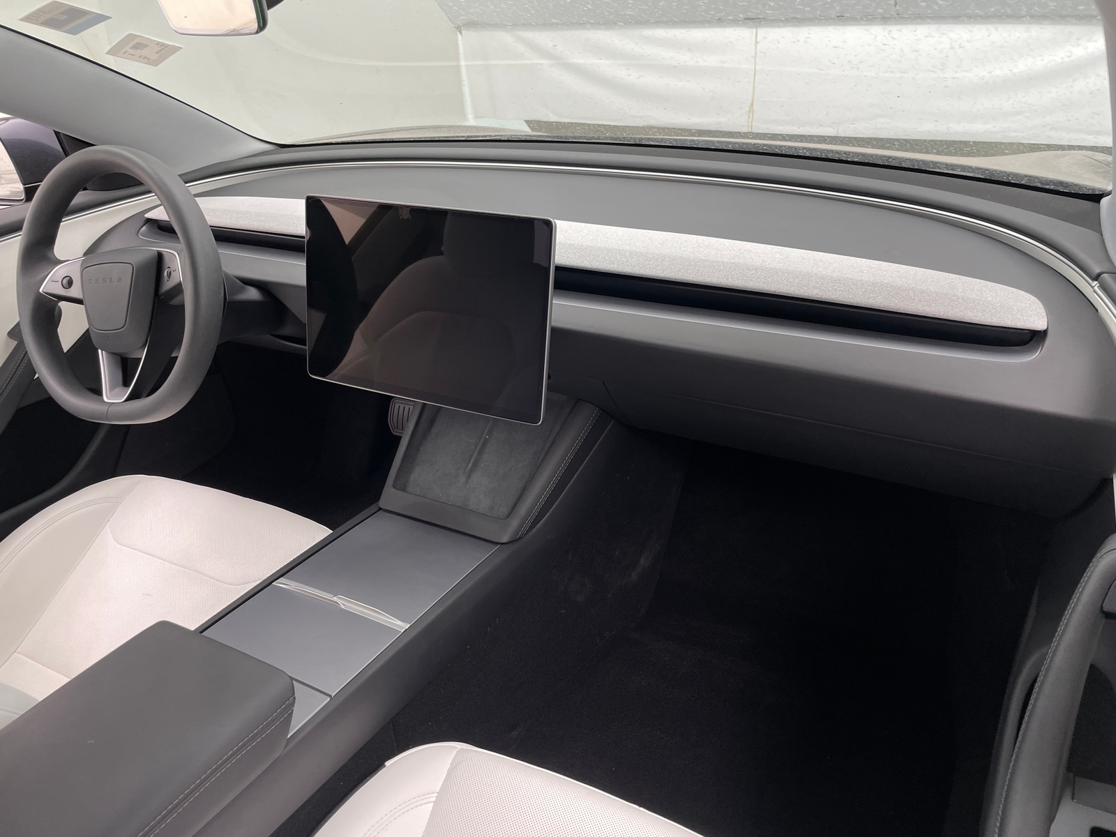 Thumbnail: 2024 Tesla Model 3 - 2