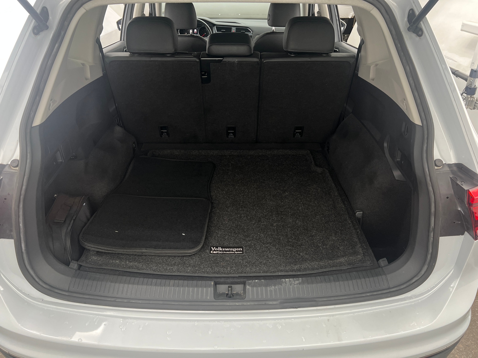 Thumbnail: 2018 Volkswagen Tiguan - 6