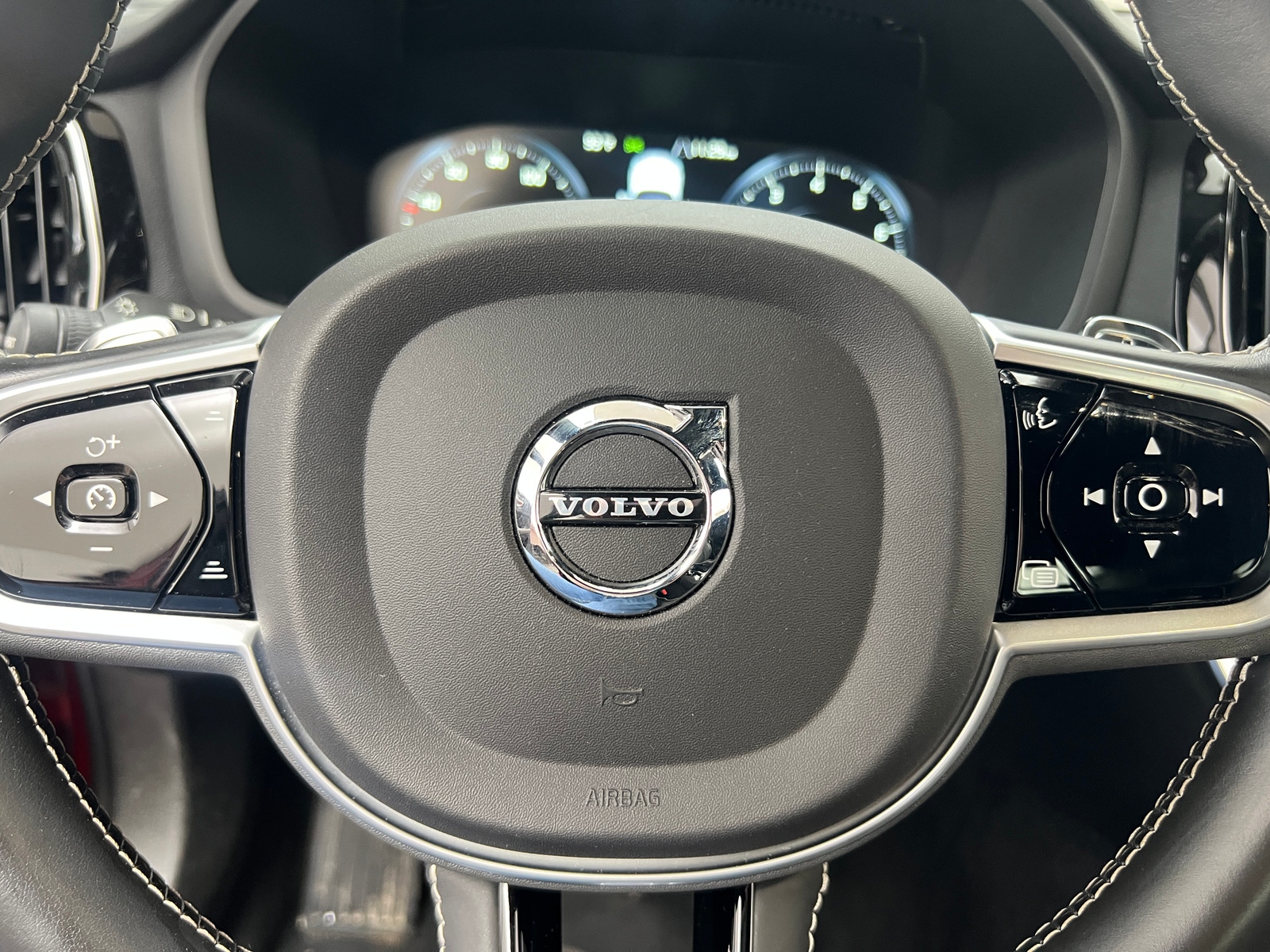 Thumbnail: 2019 Volvo S60 - 5