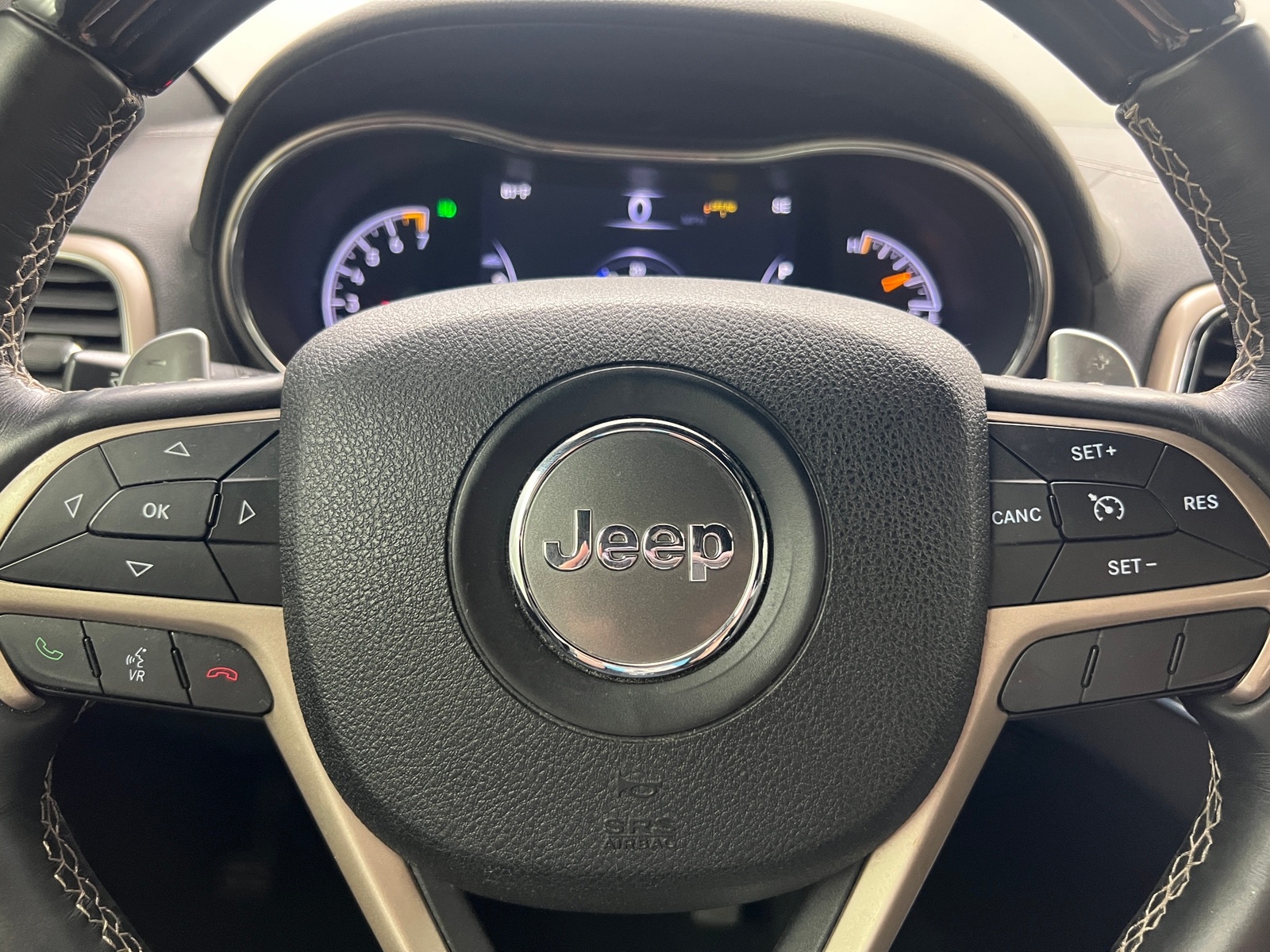 Thumbnail: 2015 Jeep Grand Cherokee - 4