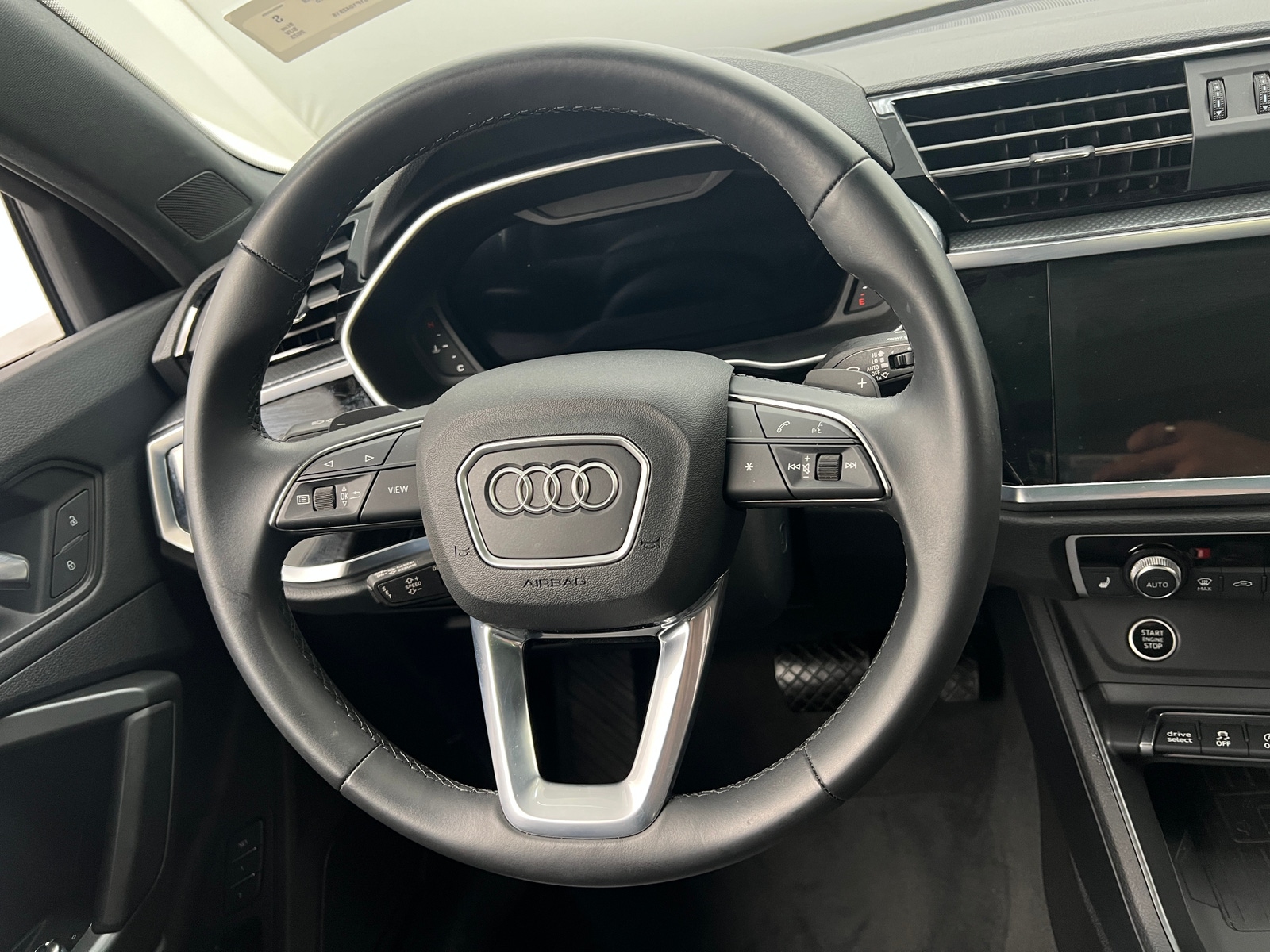 Thumbnail: 2023 Audi Q3 - 5