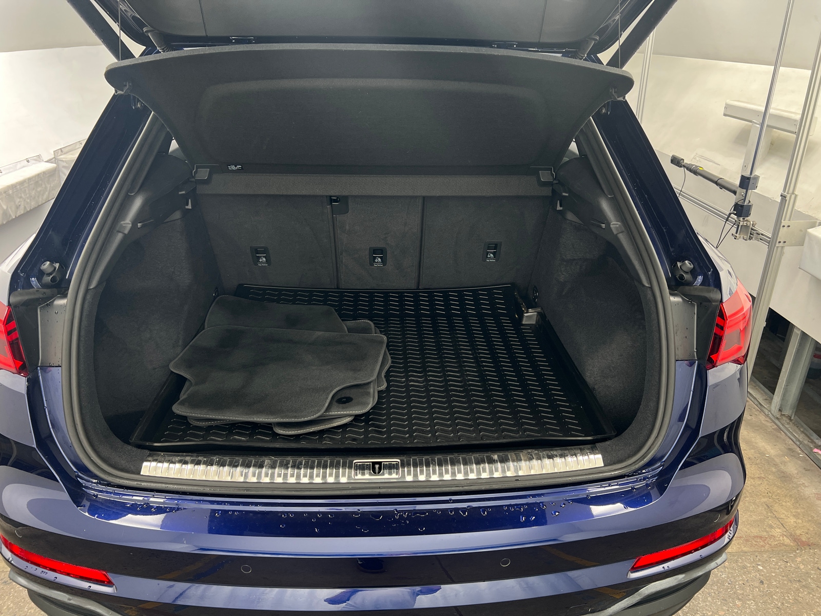 Thumbnail: 2023 Audi Q3 - 7