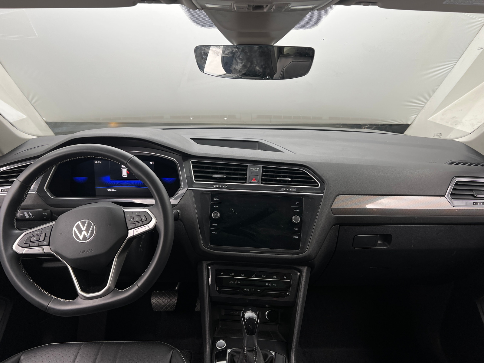 Thumbnail: 2022 Volkswagen Tiguan - 2