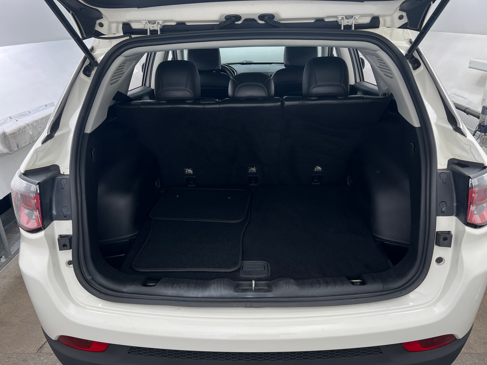 Thumbnail: 2021 Jeep Compass - 7