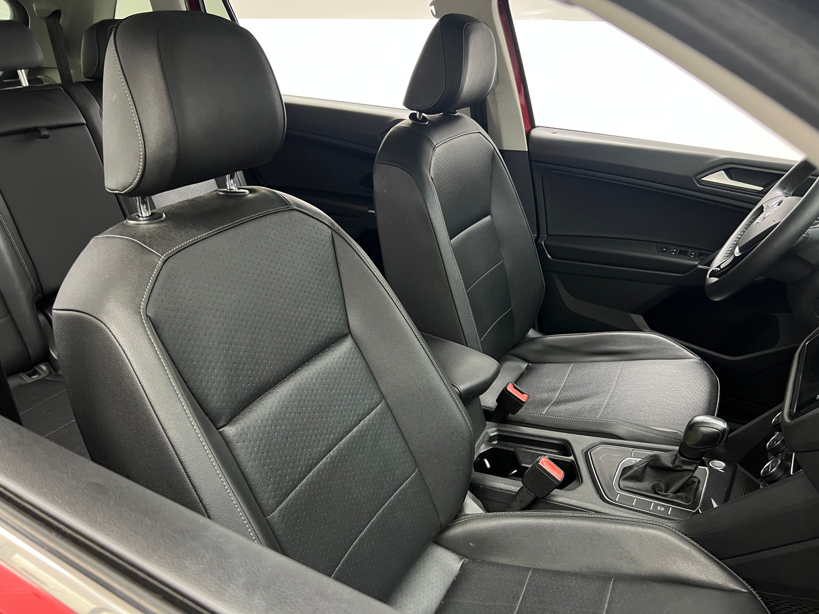 Thumbnail: 2020 Volkswagen Tiguan - 2