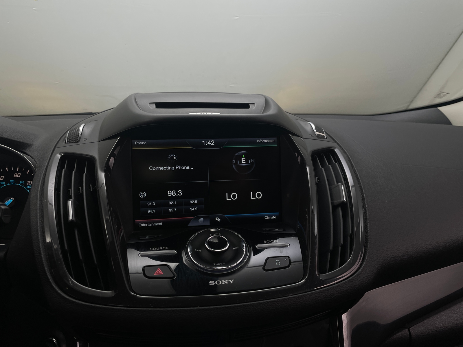 Thumbnail: 2014 Ford Escape - 3
