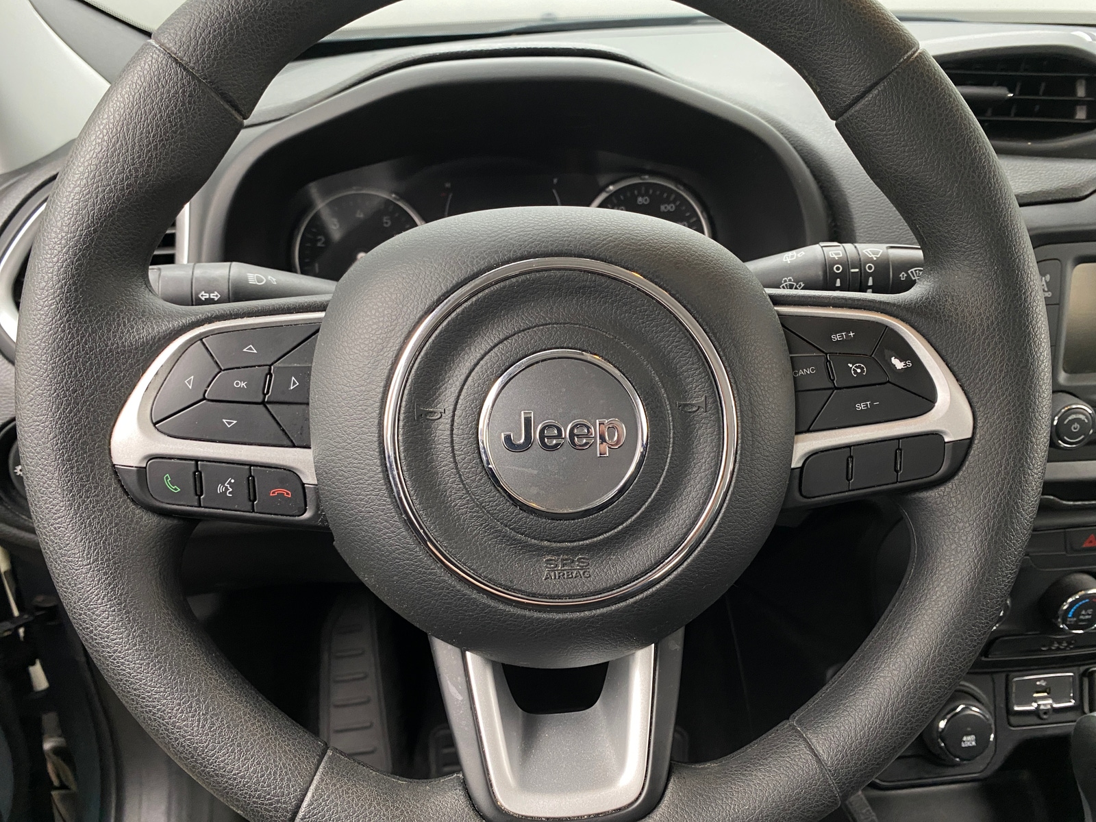 Thumbnail: 2018 Jeep Renegade - 5