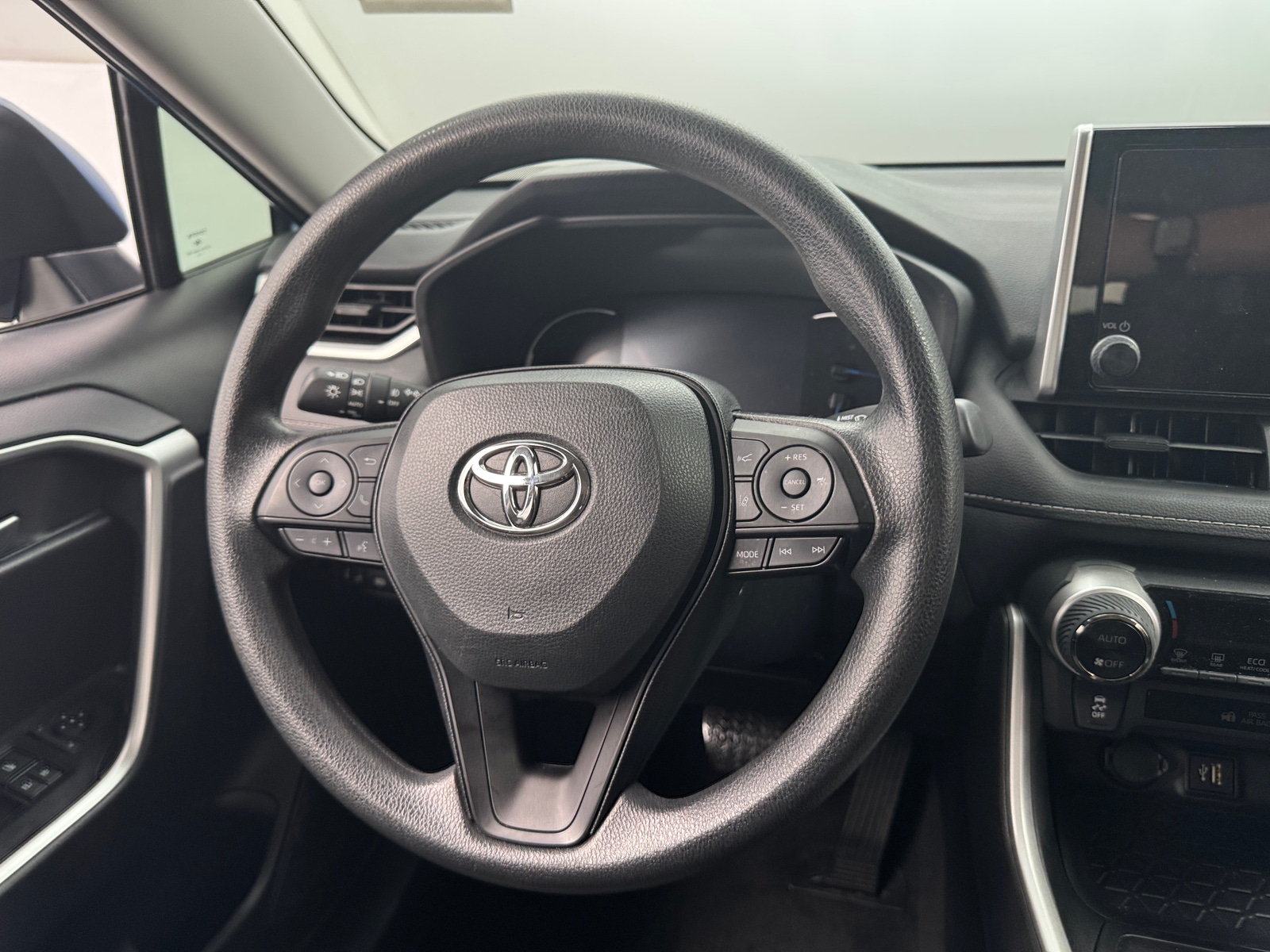 Thumbnail: 2023 Toyota RAV4 - 5