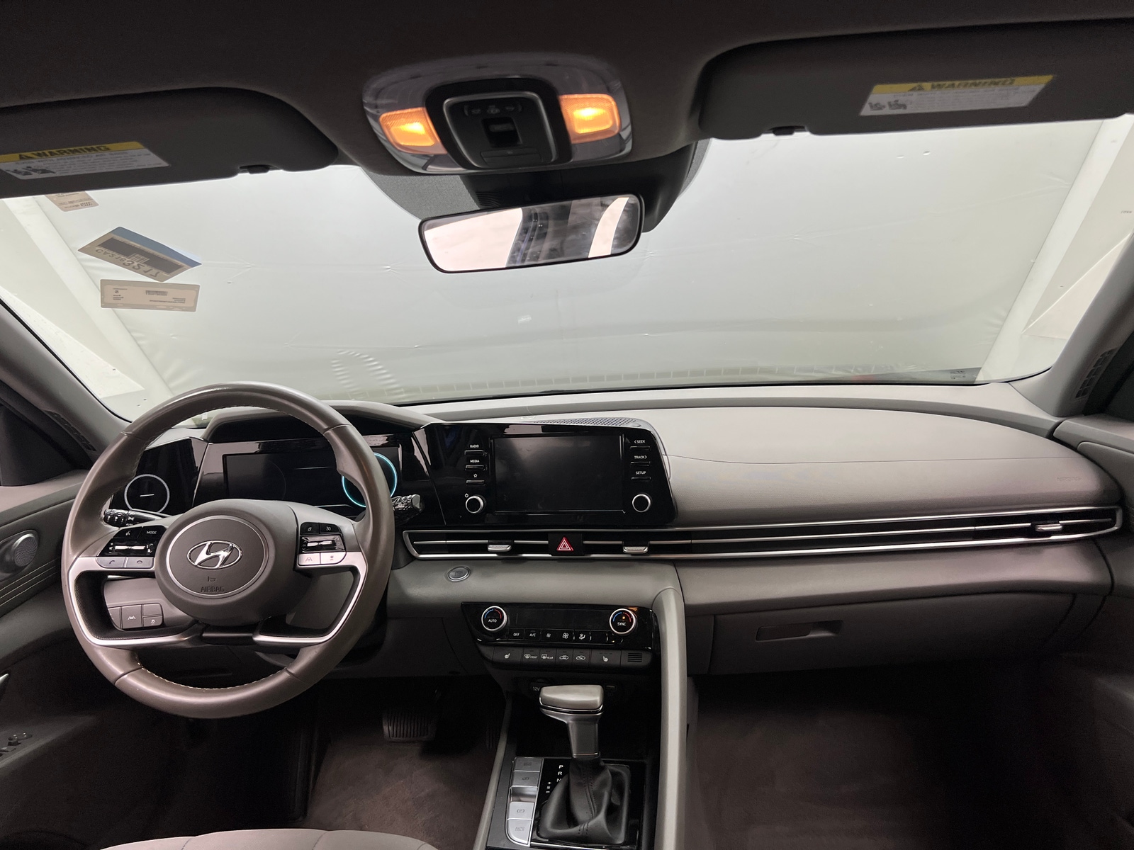 Thumbnail: 2022 Hyundai Elantra - 3
