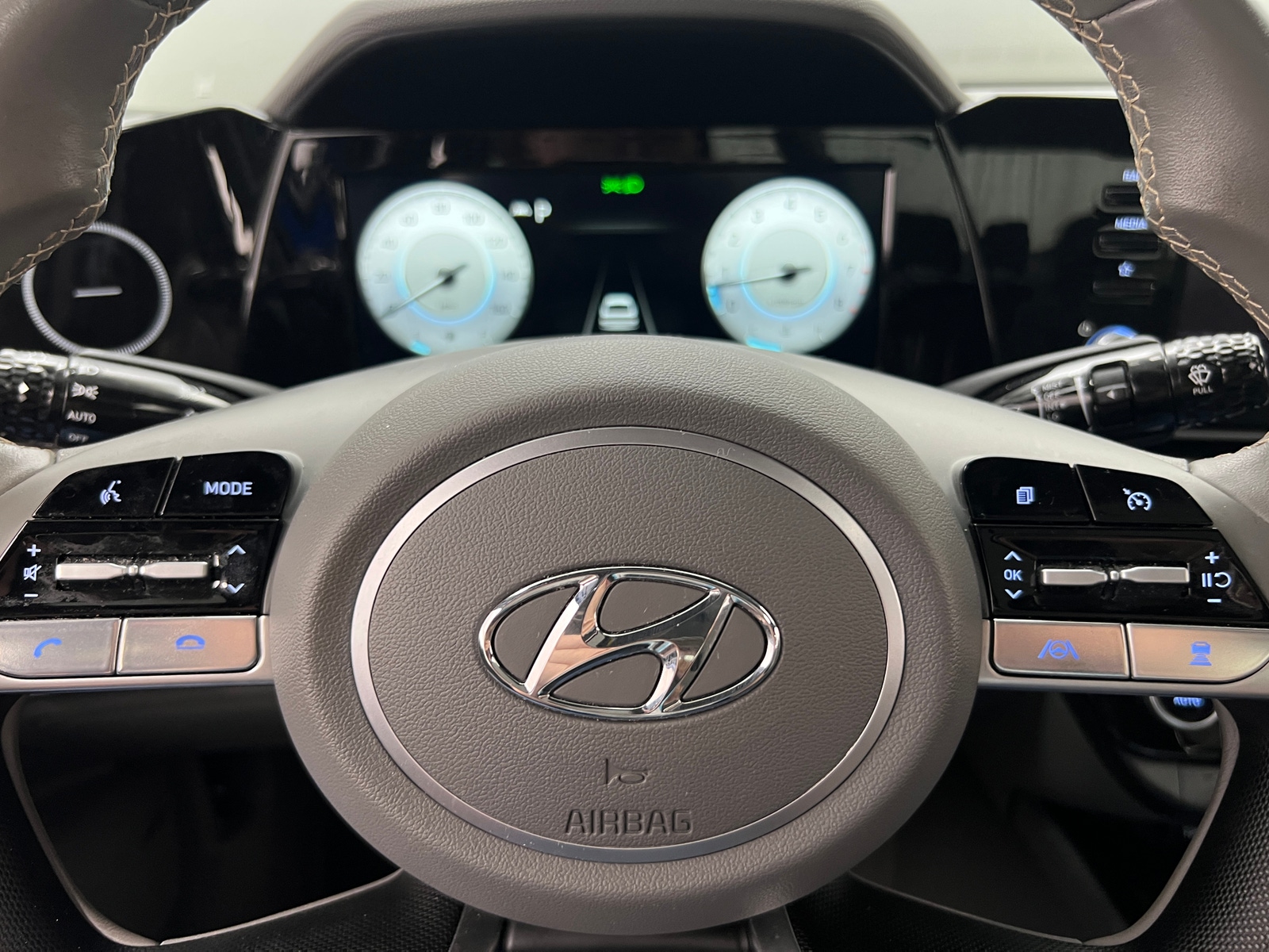 Thumbnail: 2022 Hyundai Elantra - 5