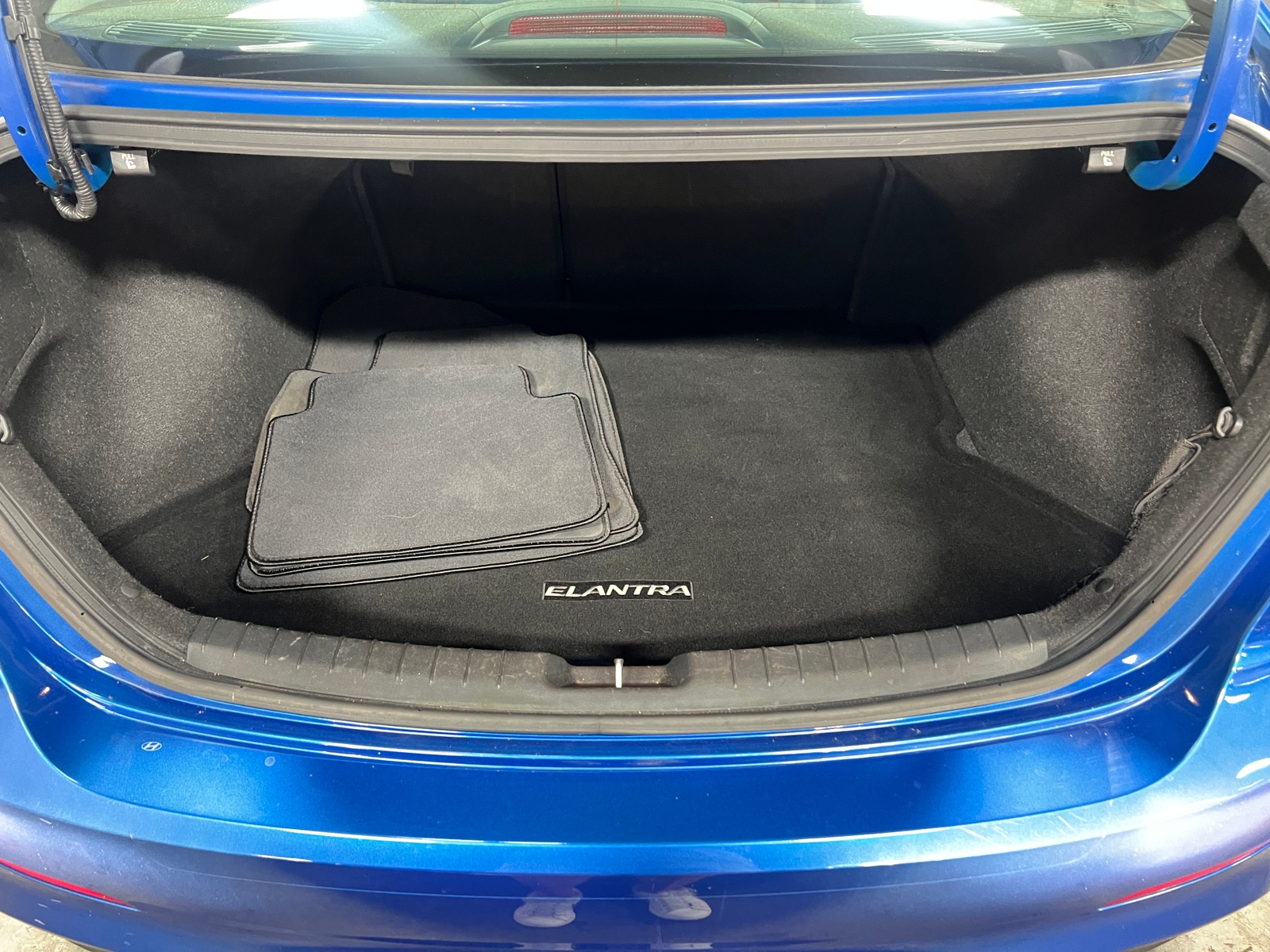 Thumbnail: 2018 Hyundai Elantra - 7