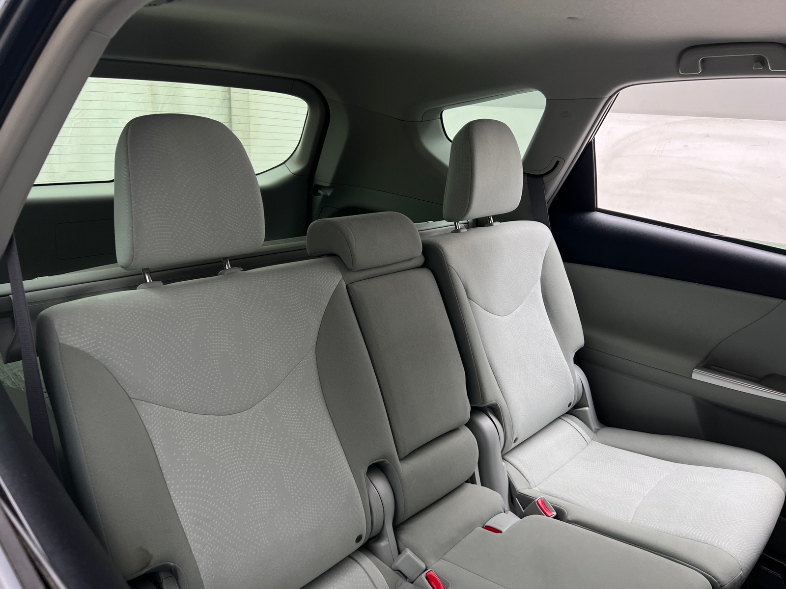 Thumbnail: 2012 Toyota Prius v - 6