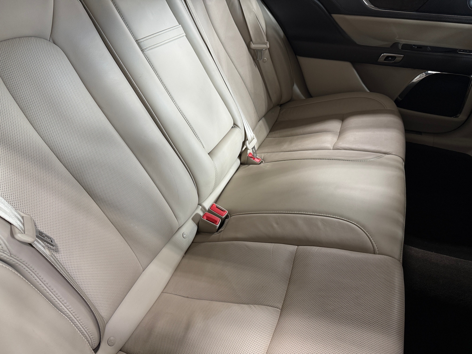 Thumbnail: 2020 Lincoln Continental - 5