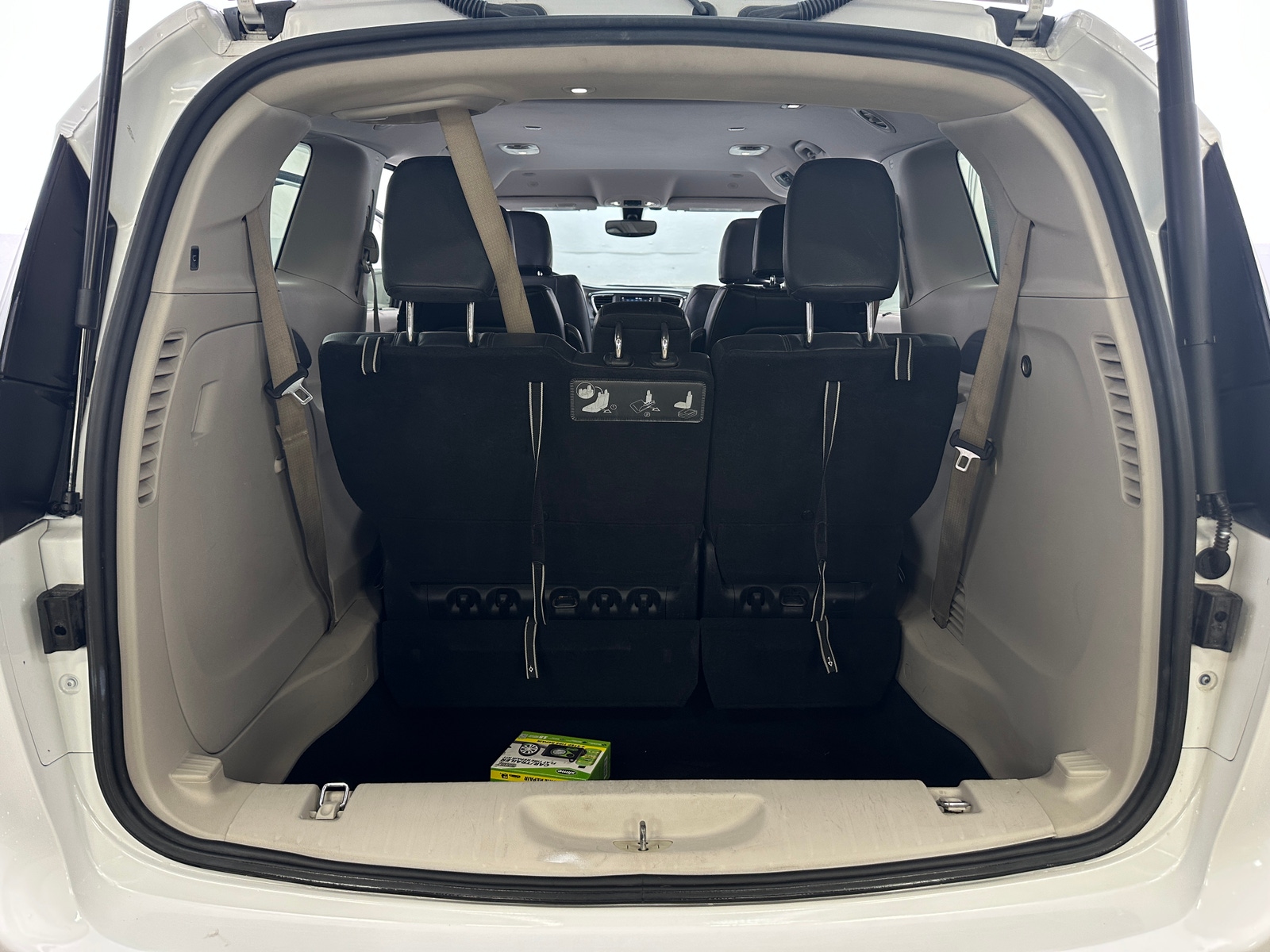 Thumbnail: 2020 Chrysler Pacifica - 6