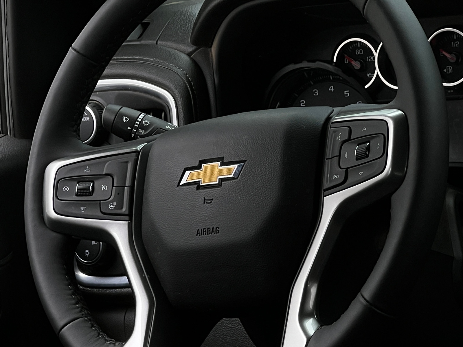 Thumbnail: 2022 Chevrolet Silverado 1500 - 5