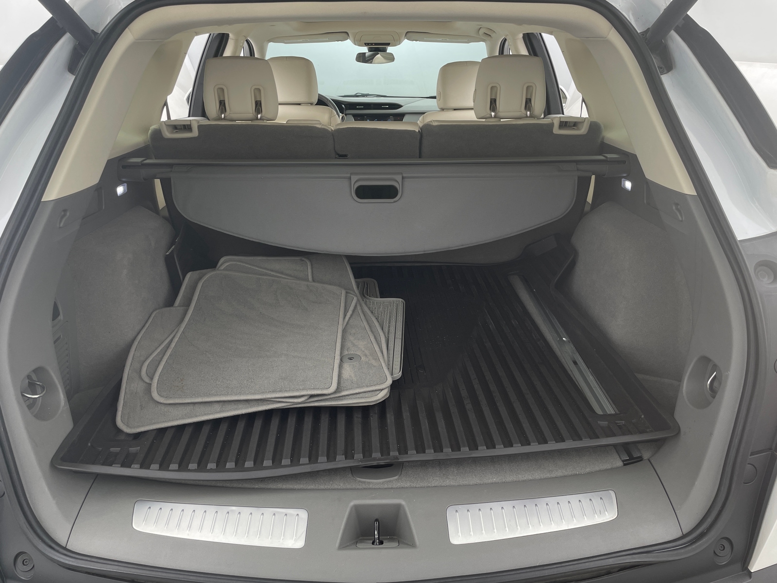 Thumbnail: 2019 Cadillac XT5 - 6