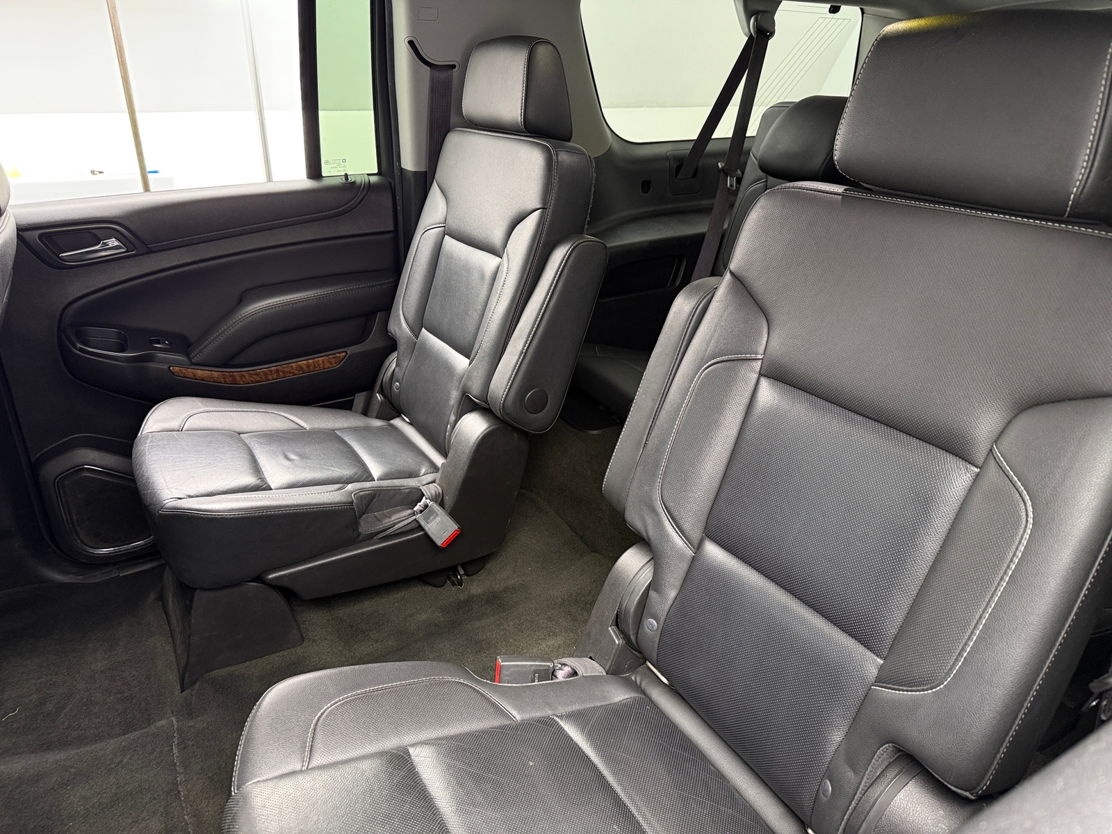 Thumbnail: 2017 Chevrolet Suburban - 5
