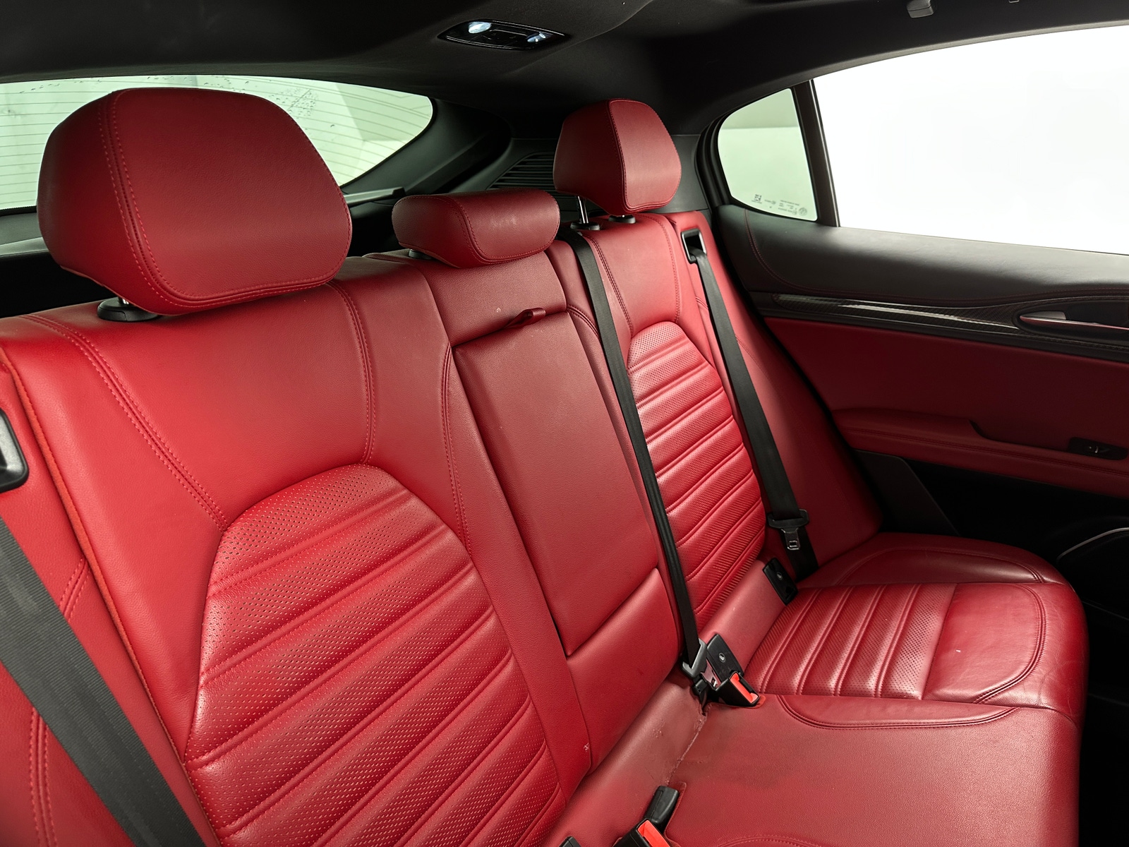 Thumbnail: 2021 Alfa Romeo Stelvio - 5