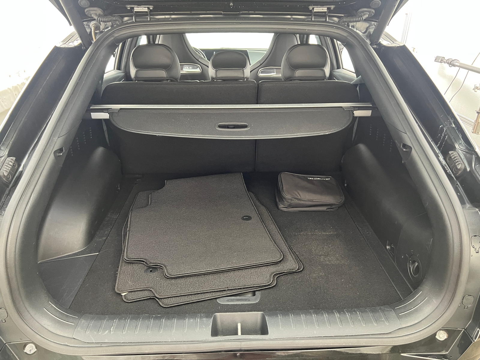 Thumbnail: 2023 Kia EV6 - 6