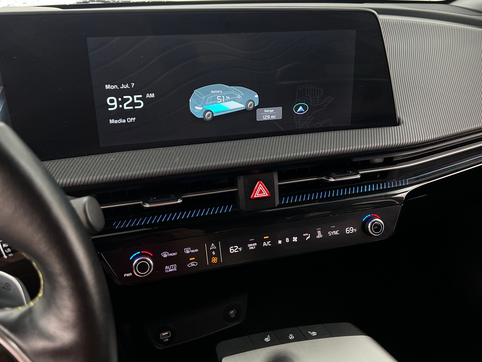 Thumbnail: 2023 Kia EV6 - 3