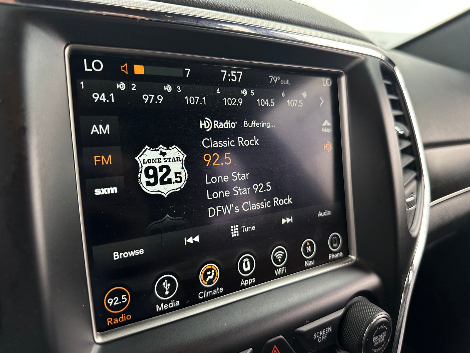 Thumbnail: 2018 Jeep Grand Cherokee - 3