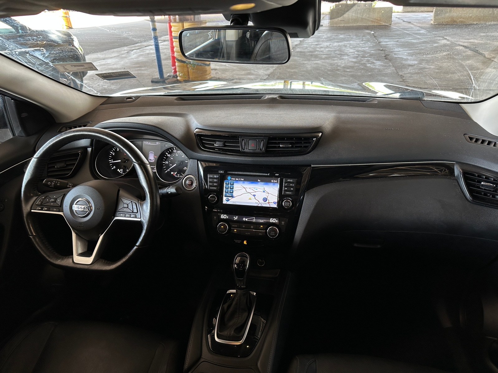 Thumbnail: 2018 Nissan Rogue Sport - 2