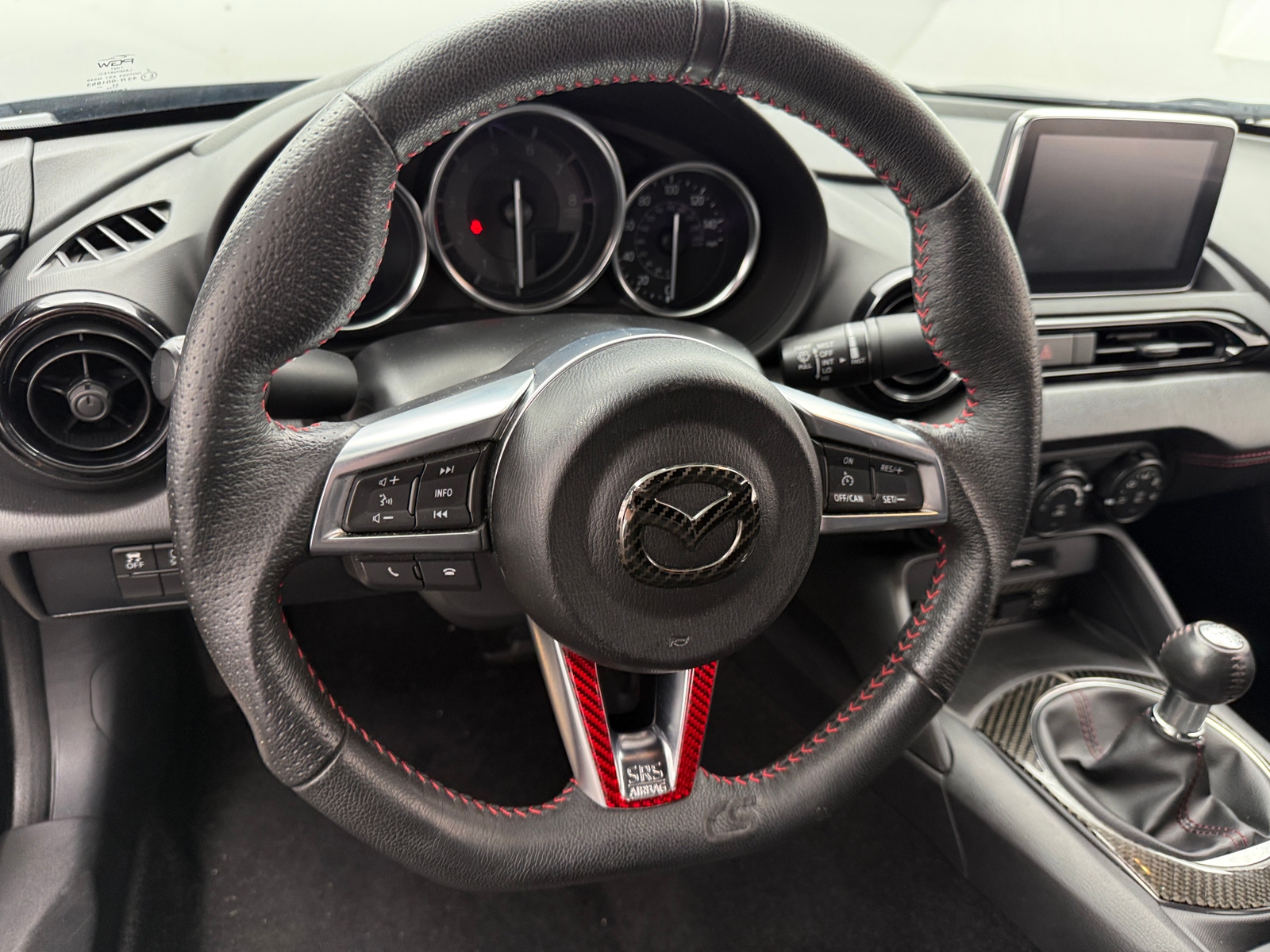 Thumbnail: 2016 Mazda MX-5 Miata - 5